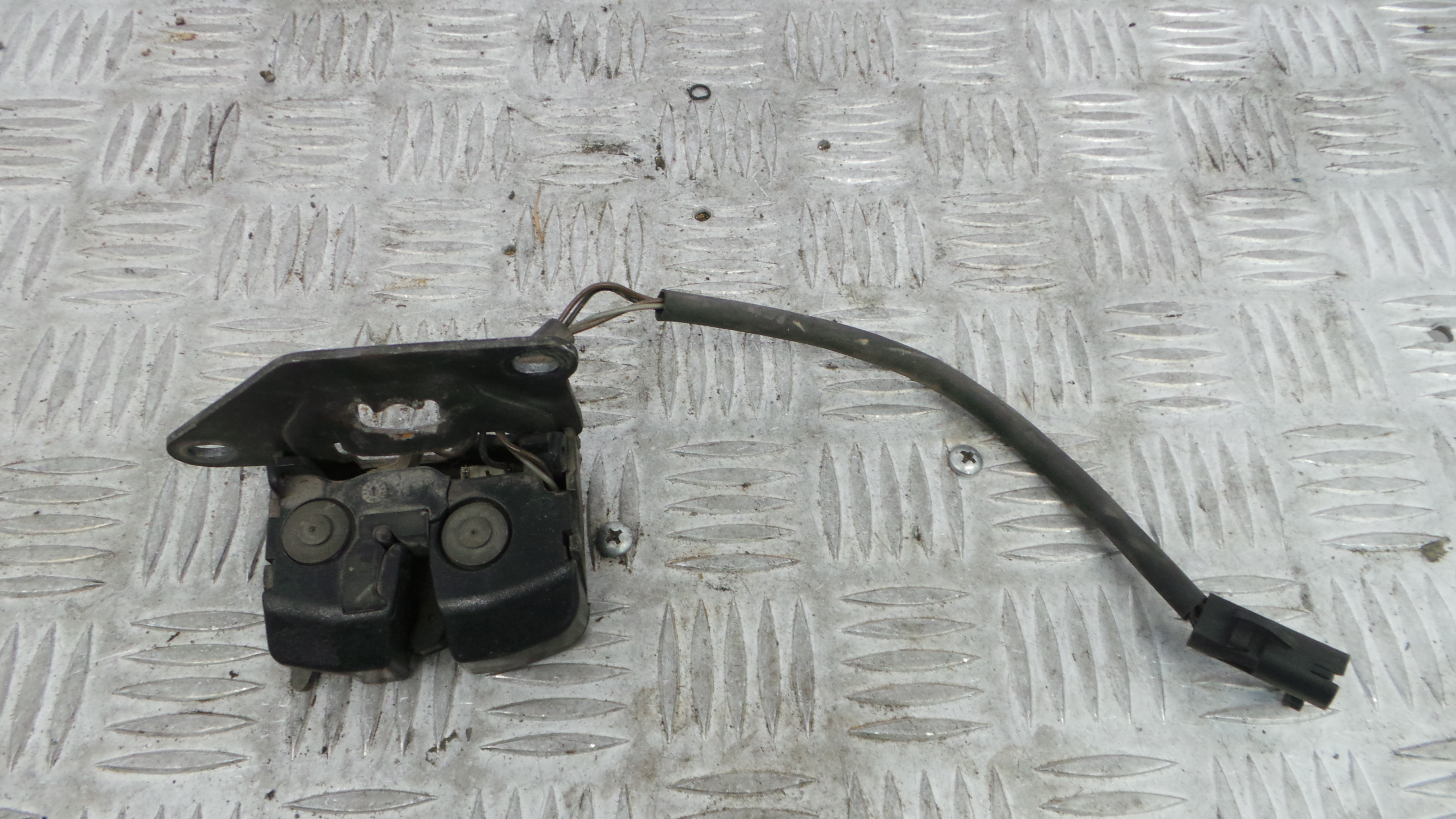 Fecho Mala  51744021 - FIAT PUNTO (188_)-36691937