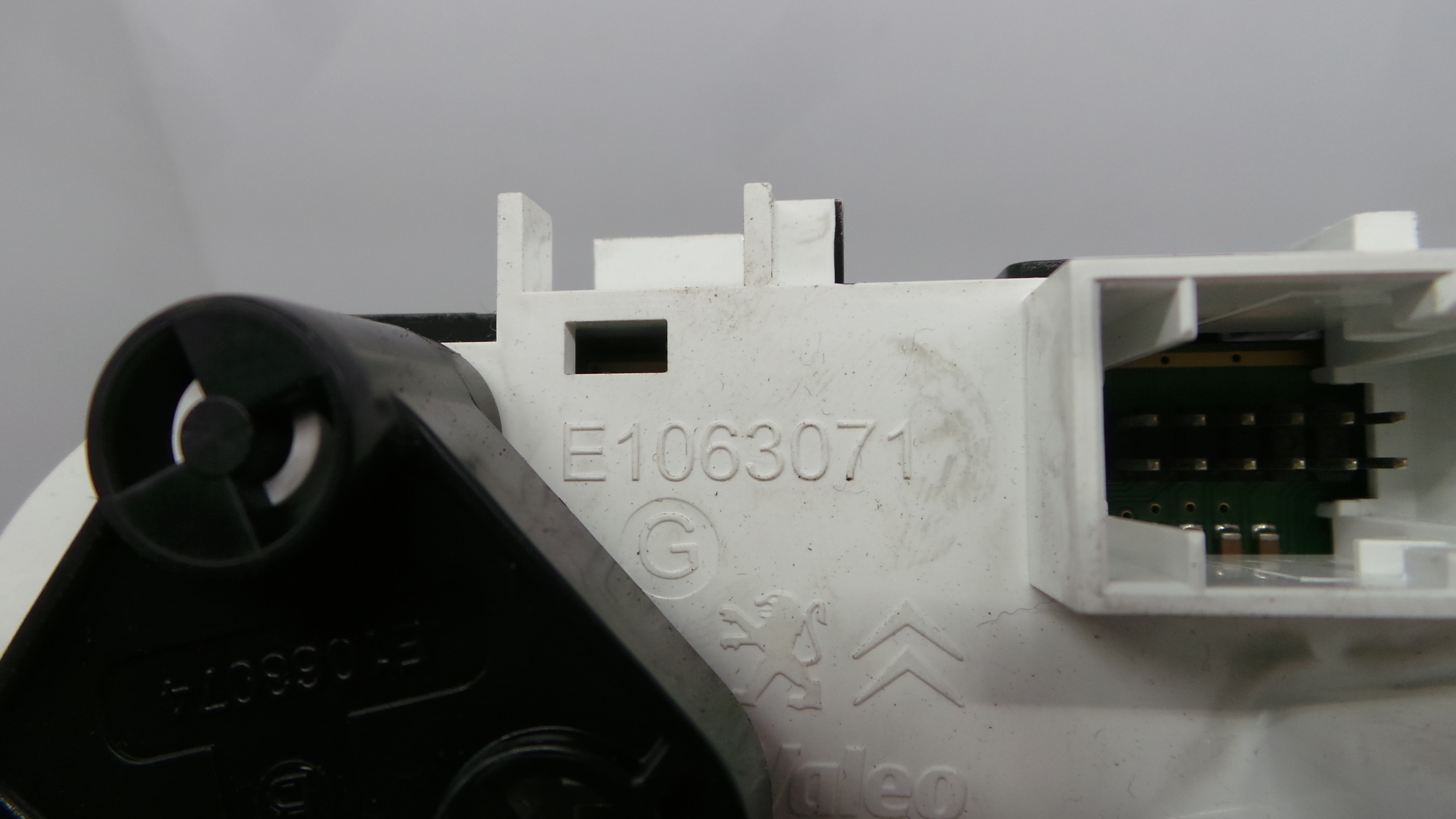 Comando da Sofagem / Climatronic 9819611580 - PEUGEOT 208 I (CA_, CC_)-36692287