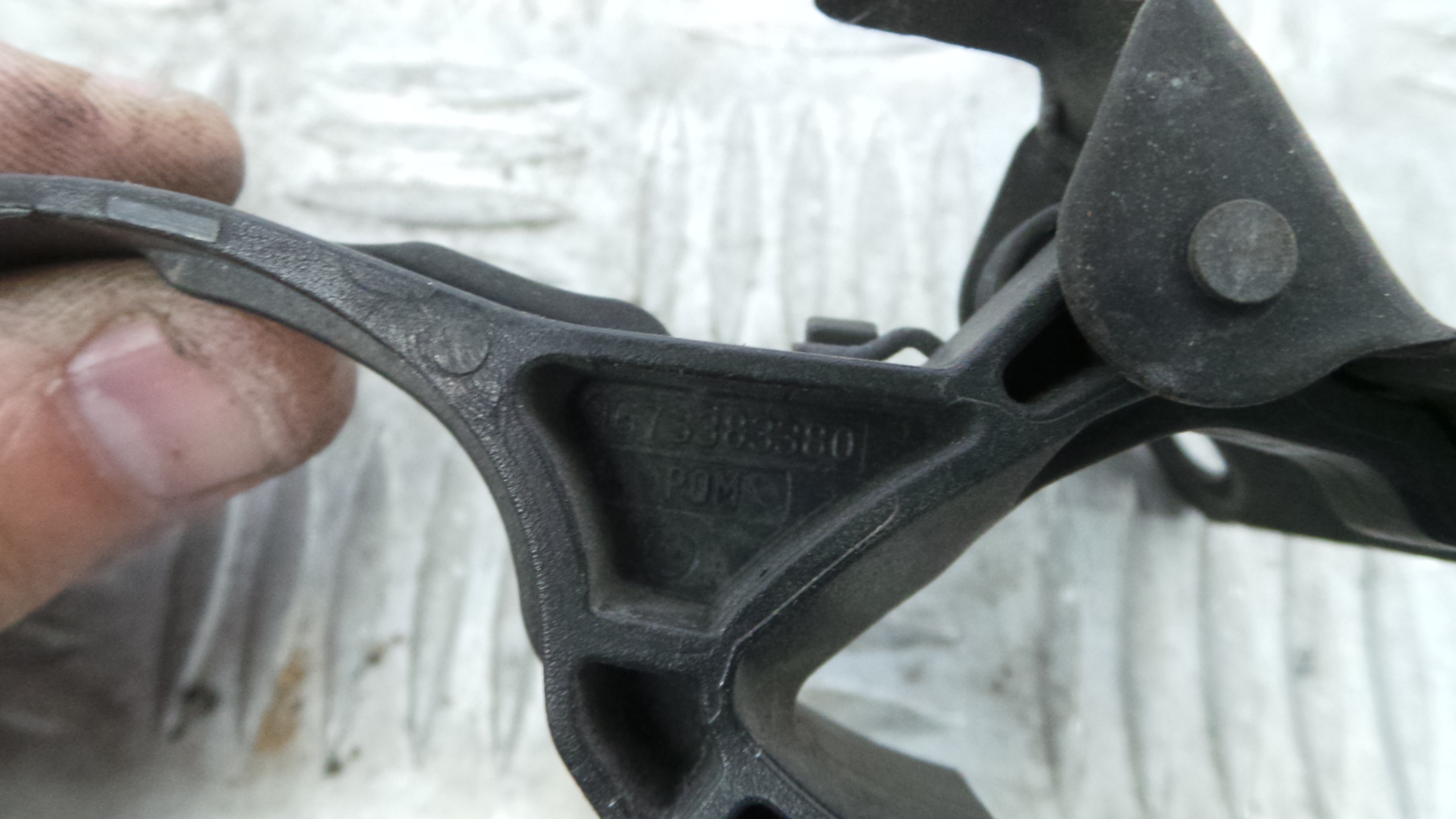 Fecho do Capot 9673383380 - PEUGEOT 208 I (CA_, CC_)-36692330