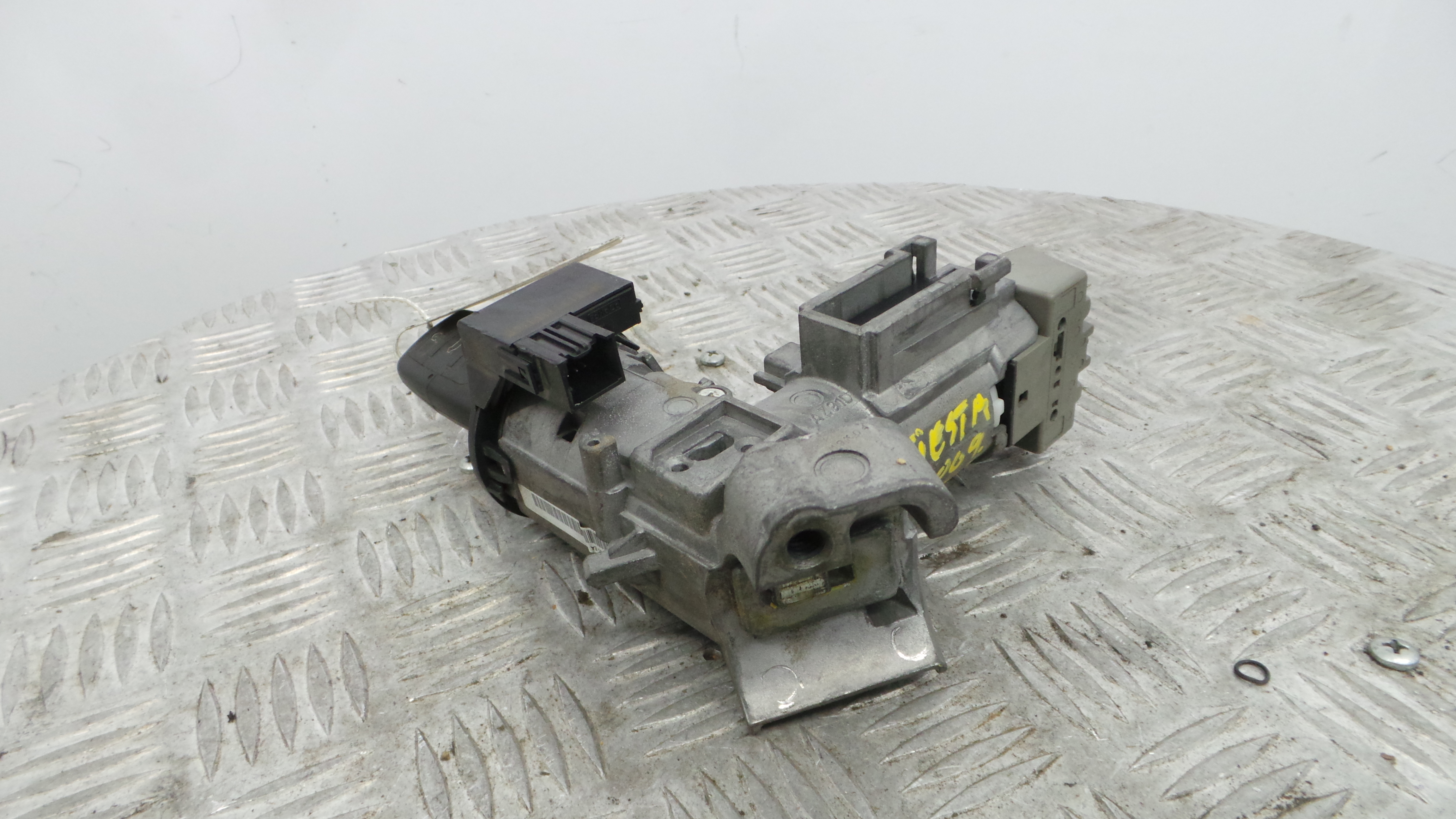 Canhão de ignição 9V21-8F880-EA - FORD FIESTA VI (CB1, CCN)-36692377