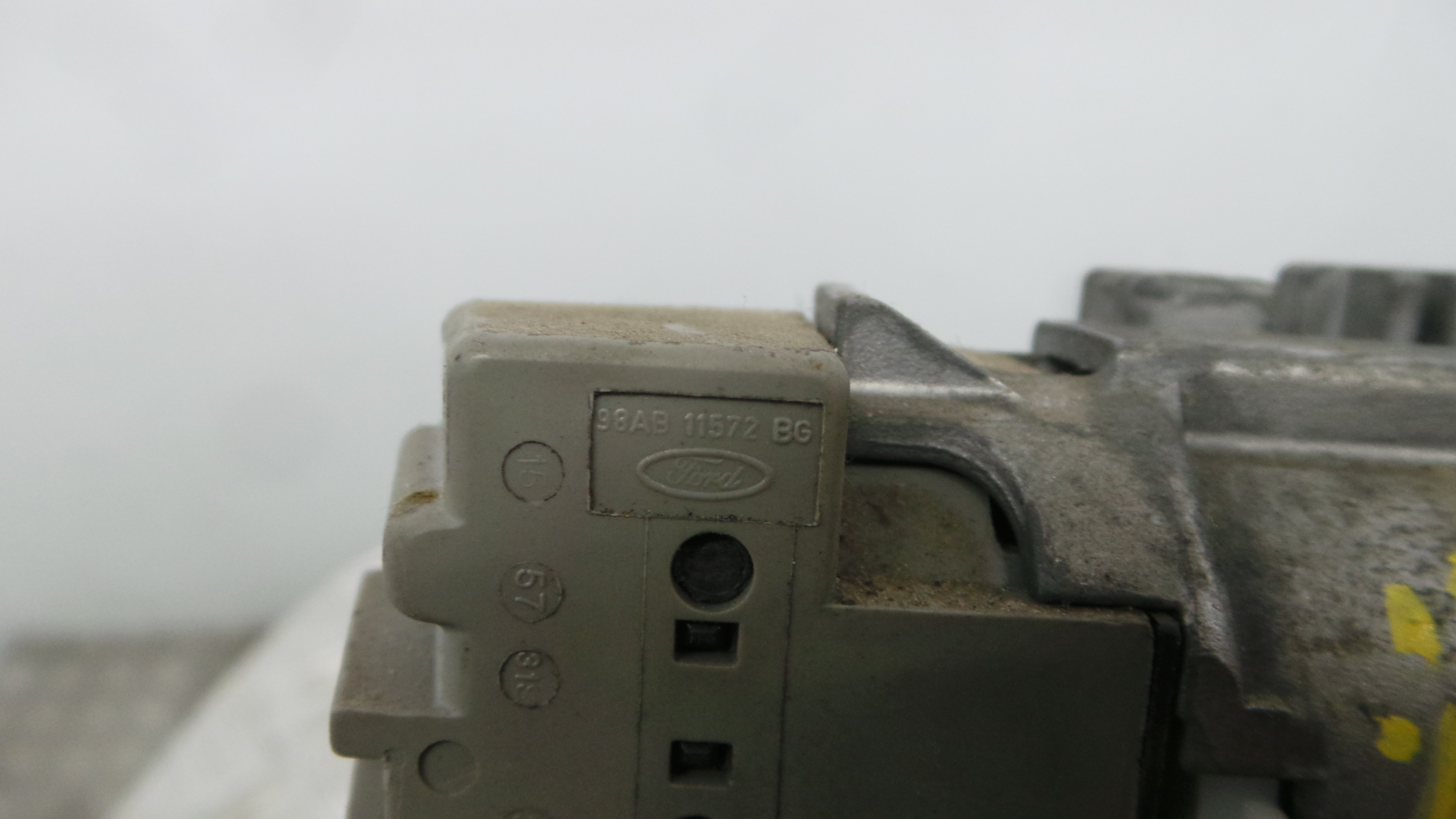 Canhão de ignição 9V21-8F880-EA - FORD FIESTA VI (CB1, CCN)-36692377