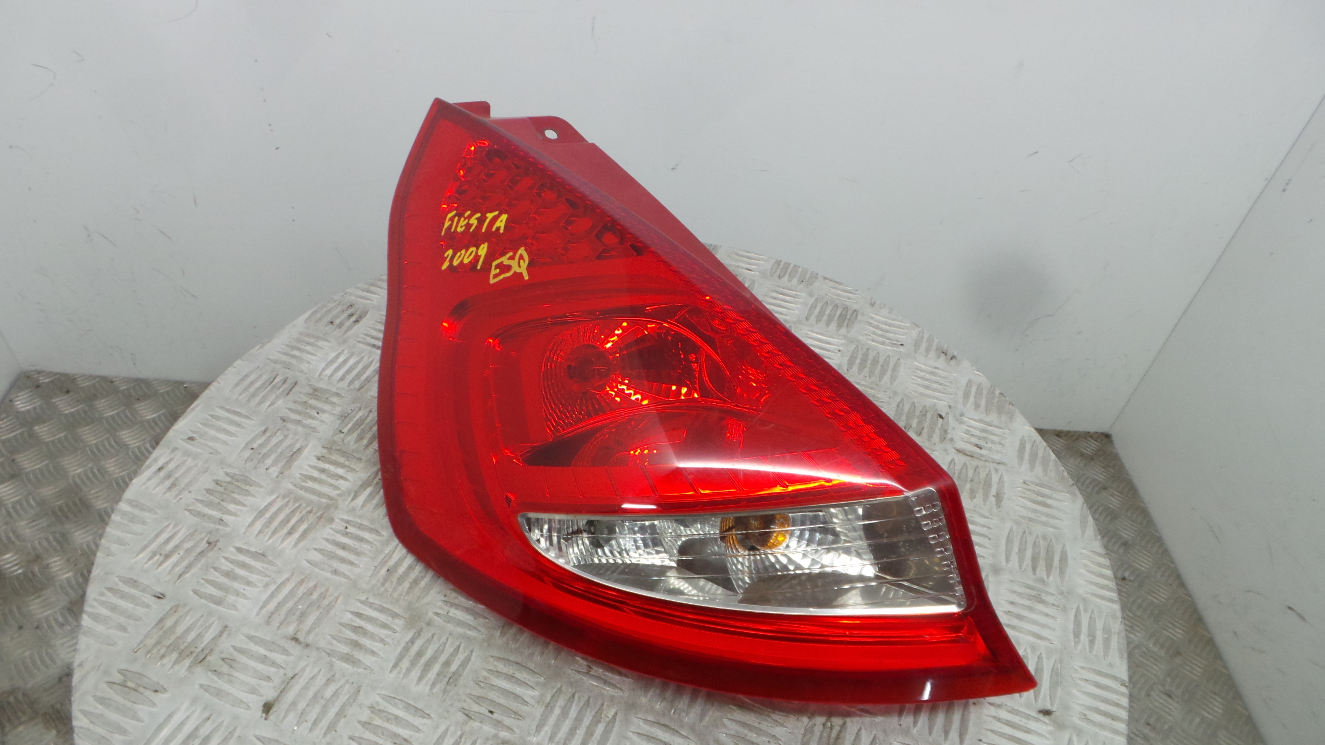 Farolim Stop Esq 8A61-13405-A - FORD FIESTA VI (CB1, CCN)-36692382 Farolim Stop Esq 8A61-13405-A - FORD FIESTA VI (CB1, CCN)-36692382