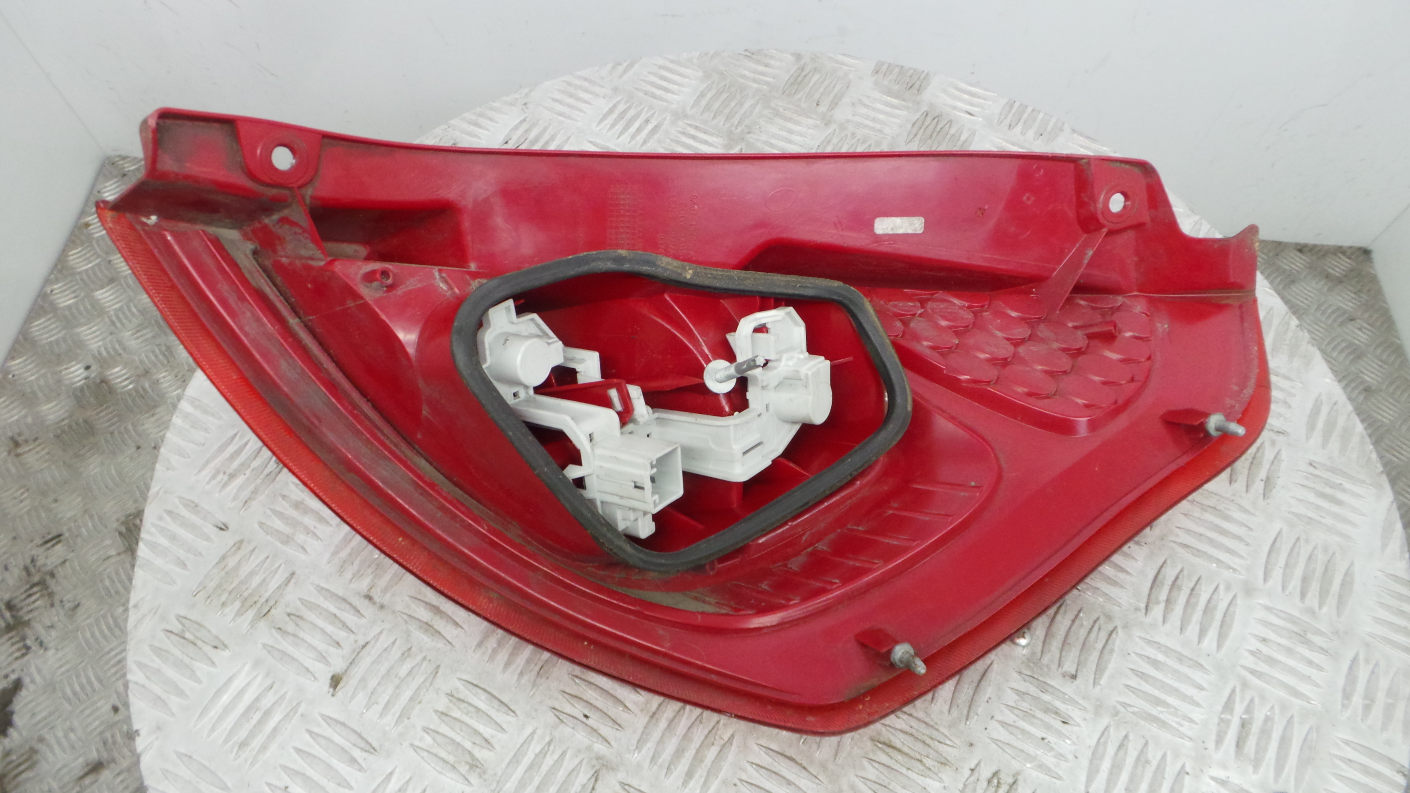 Farolim Stop Esq 8A61-13405-A - FORD FIESTA VI (CB1, CCN)-36692382