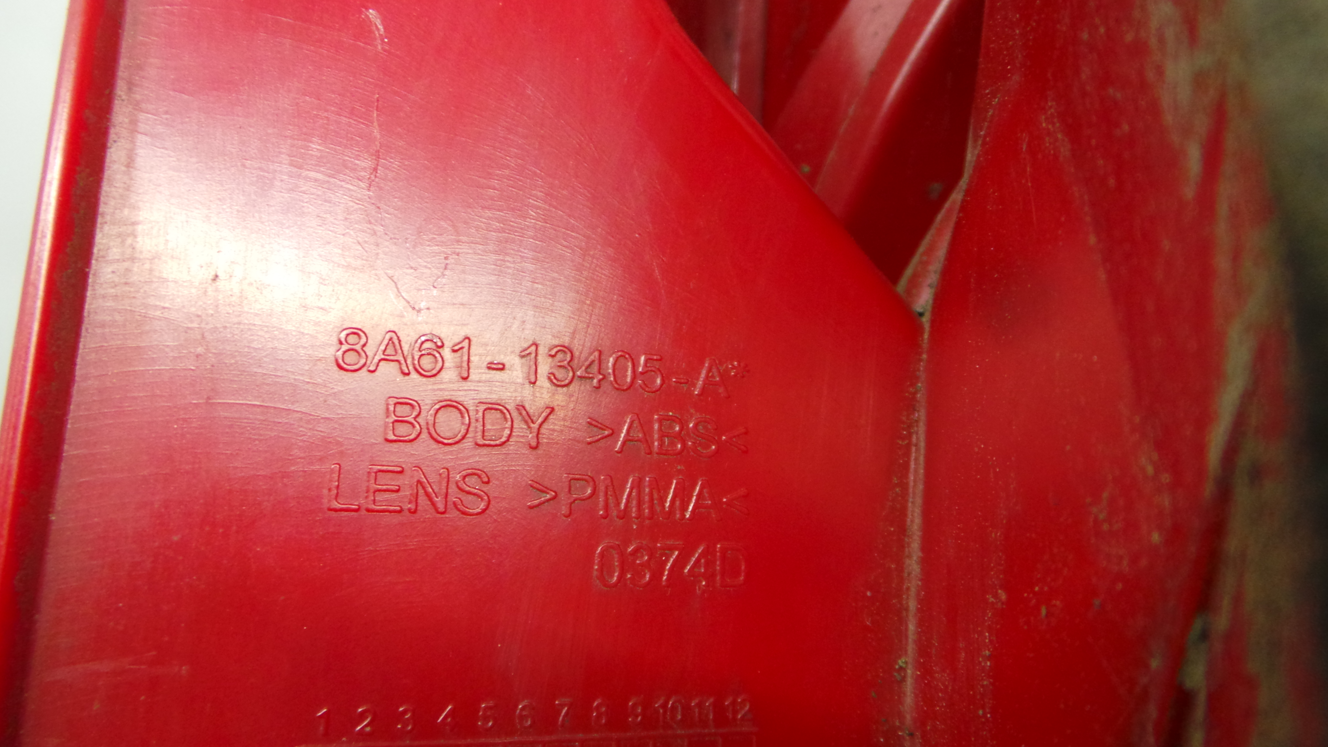 Farolim Stop Esq 8A61-13405-A - FORD FIESTA VI (CB1, CCN)-36692382