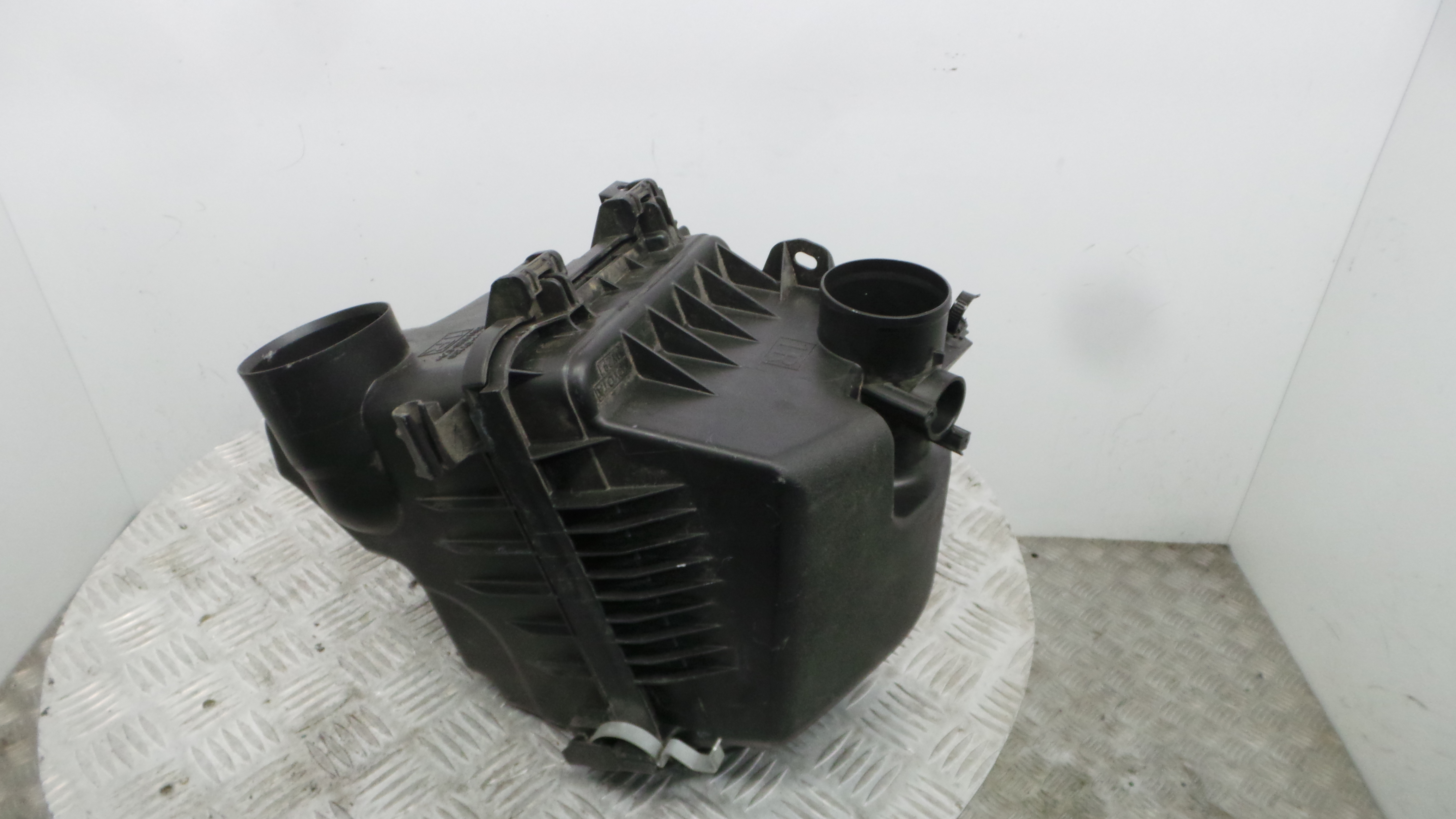 Caixa Filtro de Ar  17701-0Y200 - TOYOTA YARIS (_P15_)-36711113