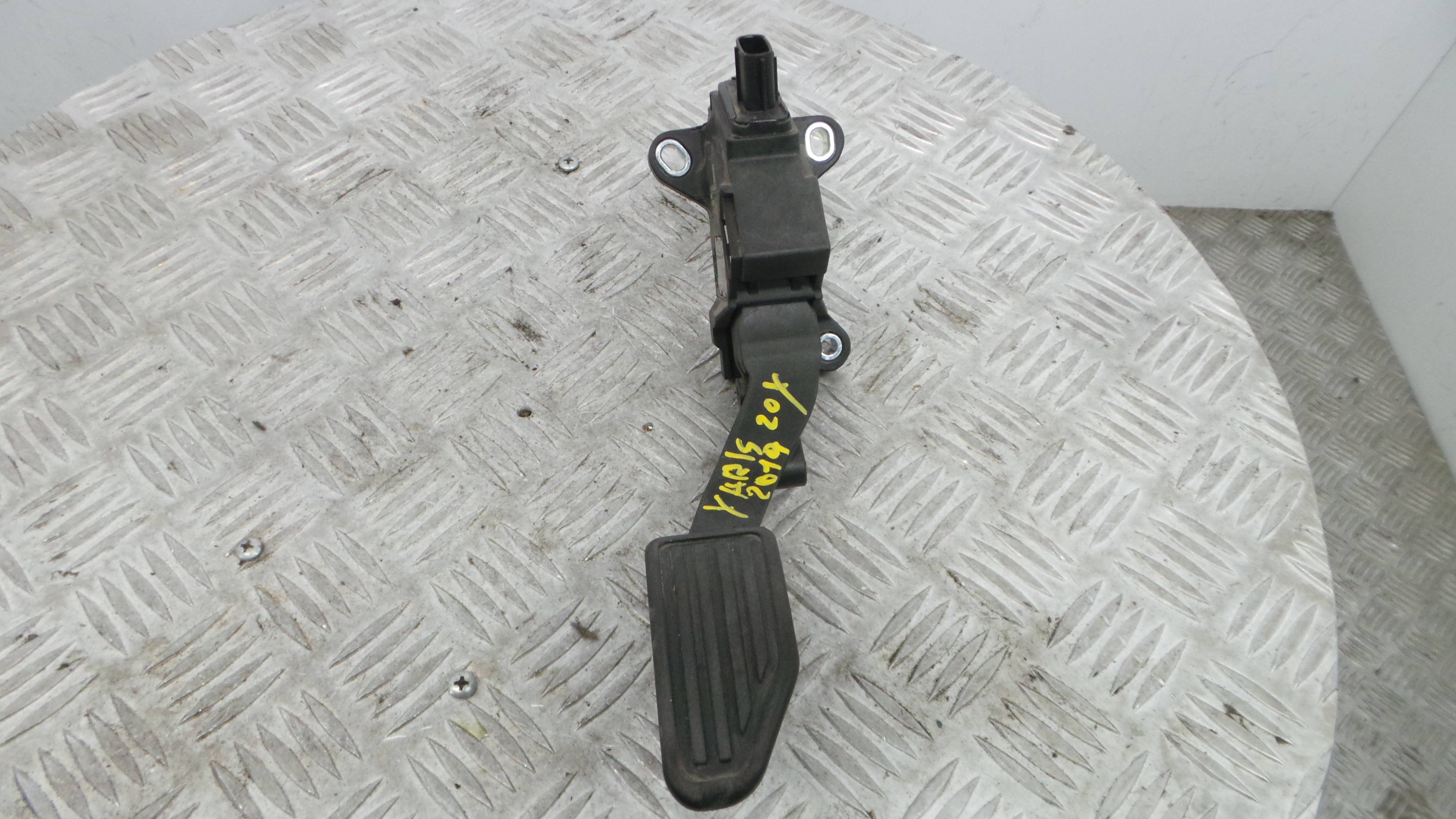 Pedal do Acelerador 78110-0D120 - TOYOTA YARIS (_P15_)-36711117