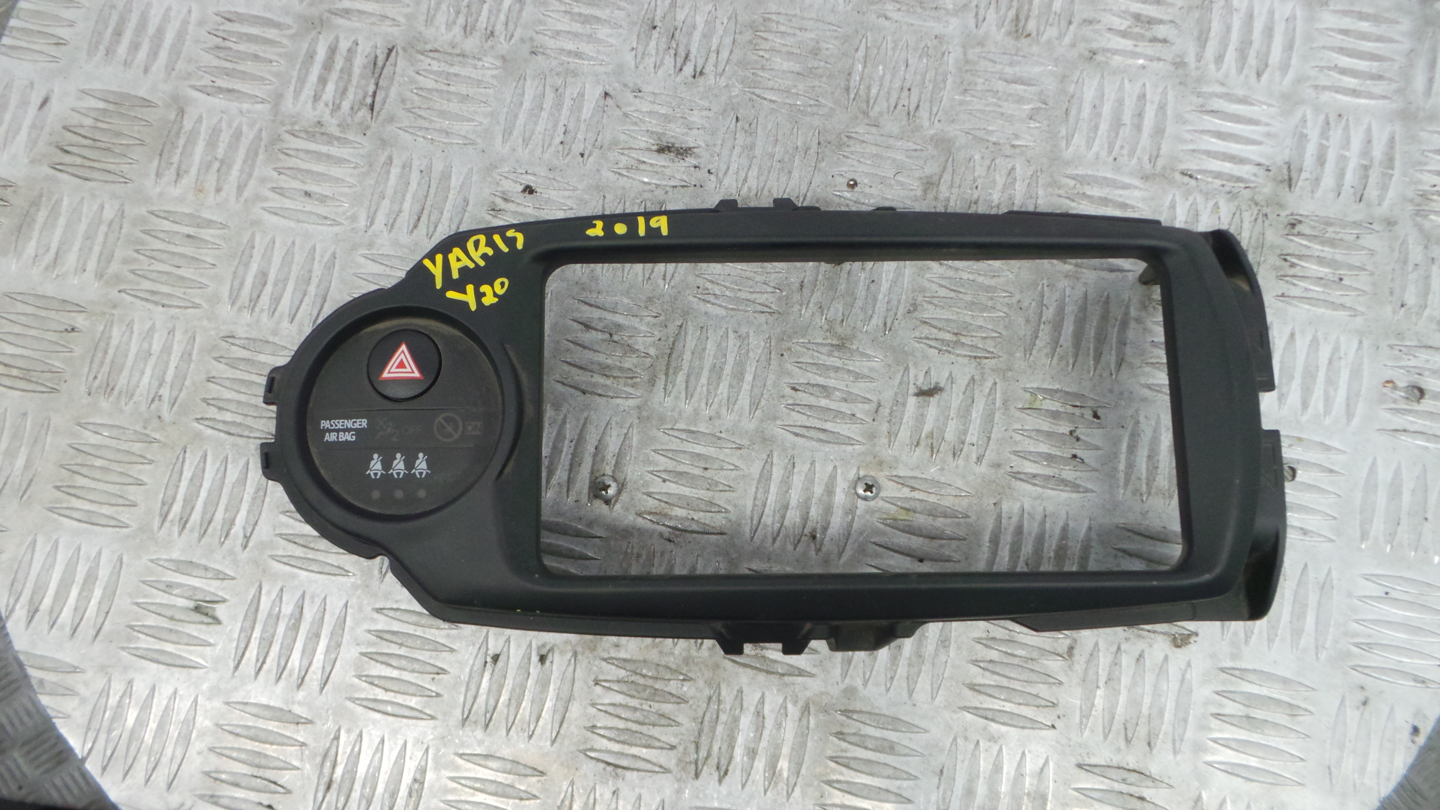 warning 4 piscas 55405-0D620 - TOYOTA YARIS (_P15_)-36711235