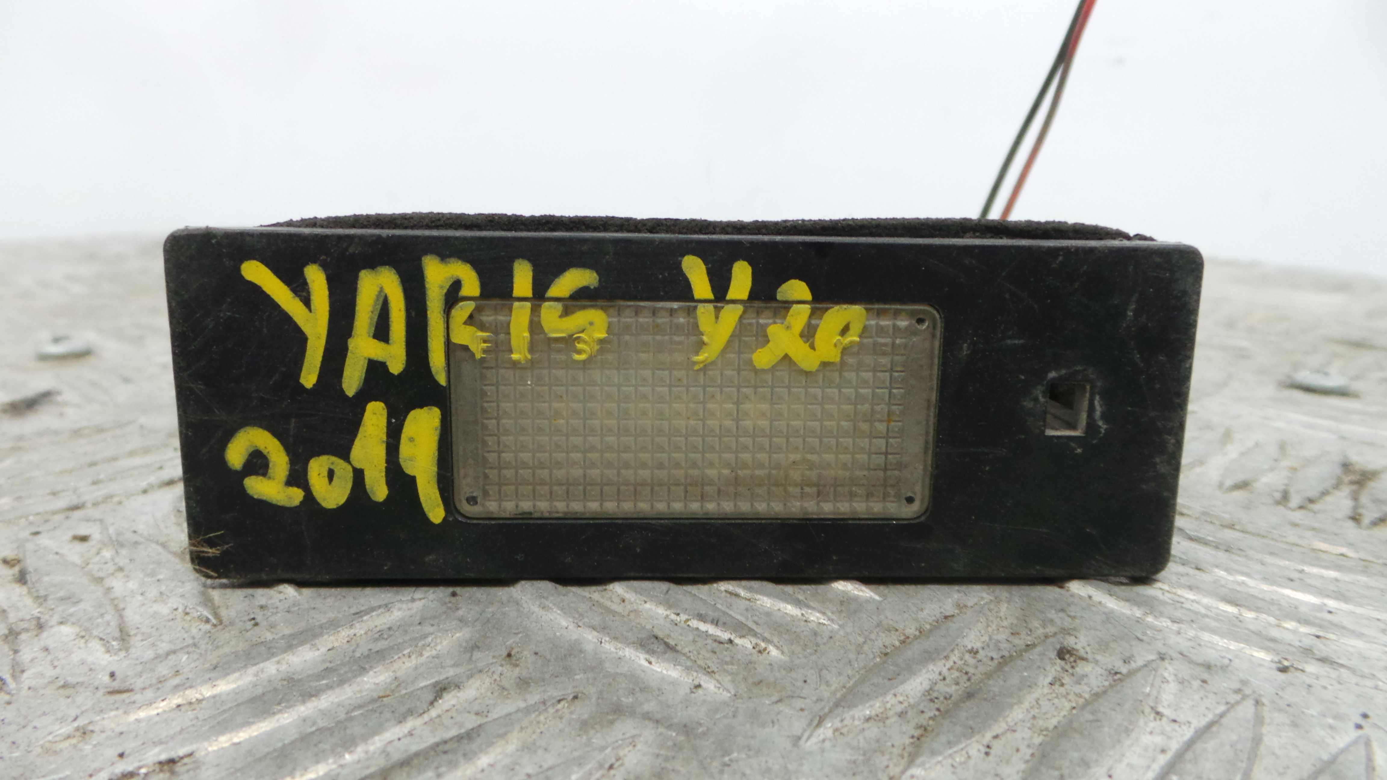 Luz Interior  - TOYOTA YARIS (_P15_)-36711250