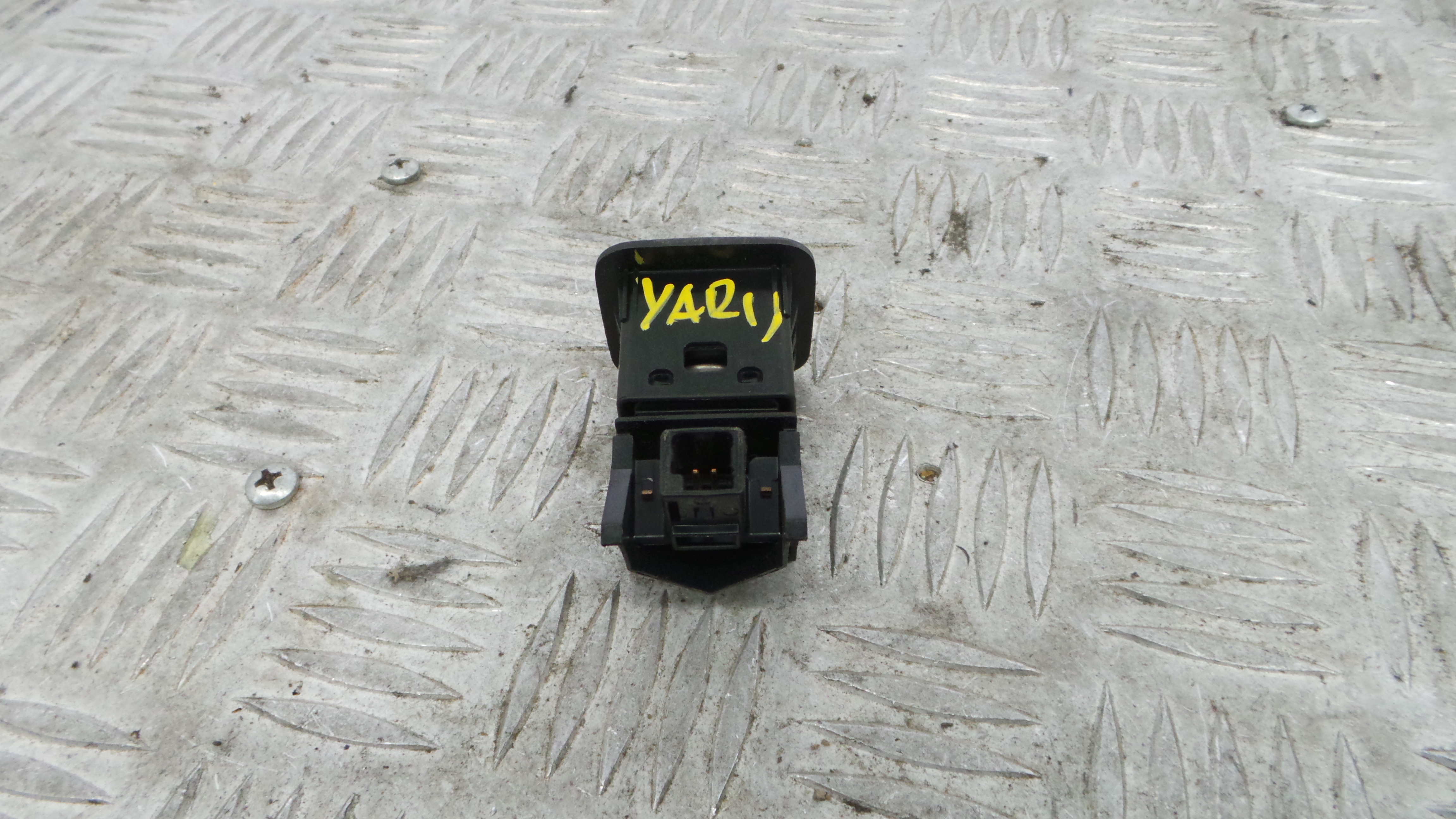 Botão Airbag Passageiro  - TOYOTA YARIS (_P15_)-36711255