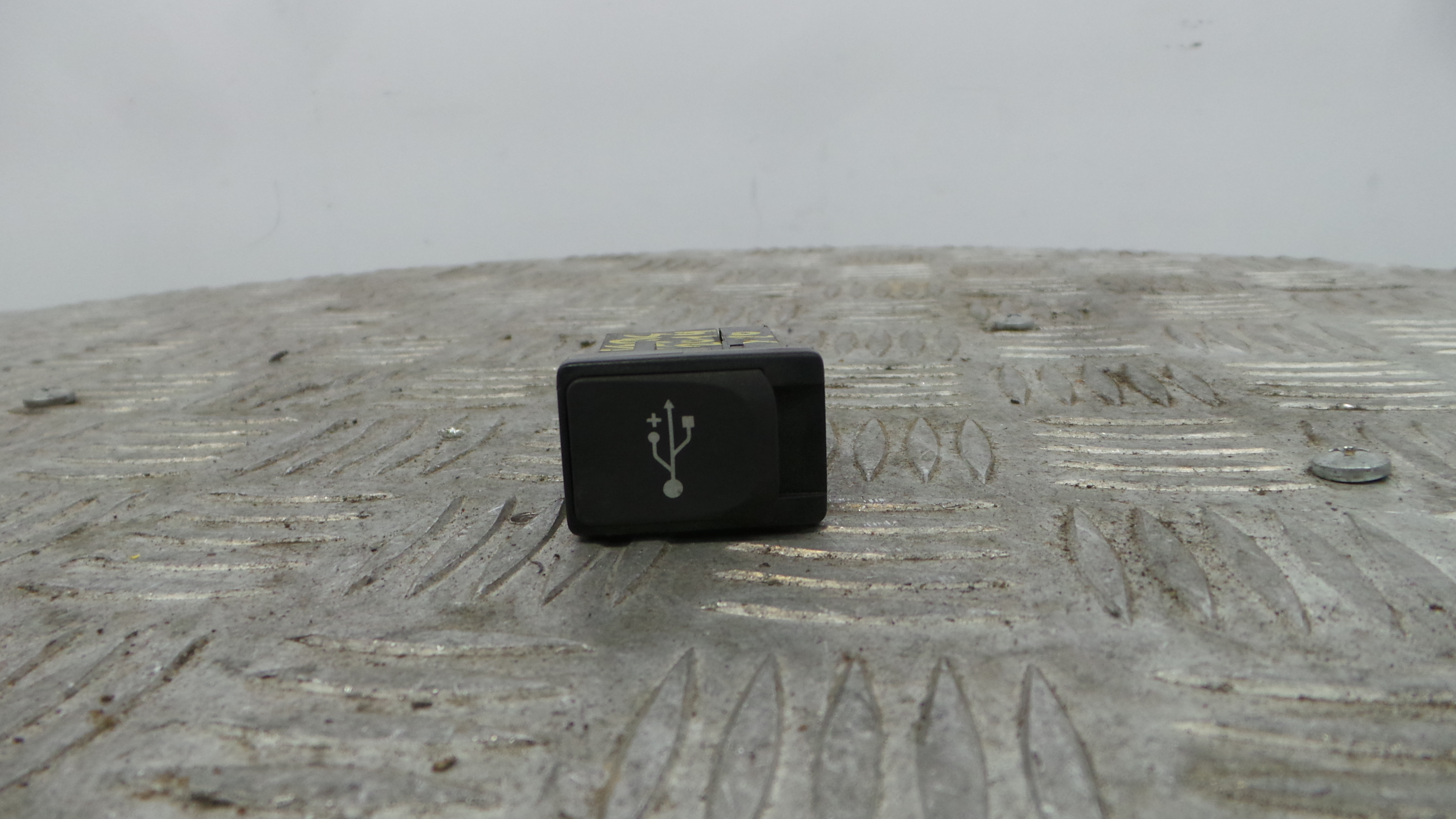 Acessórios para auto rádios - TOYOTA YARIS (_P15_)-36711257 Acessórios para auto rádios - TOYOTA YARIS (_P15_)-36711257