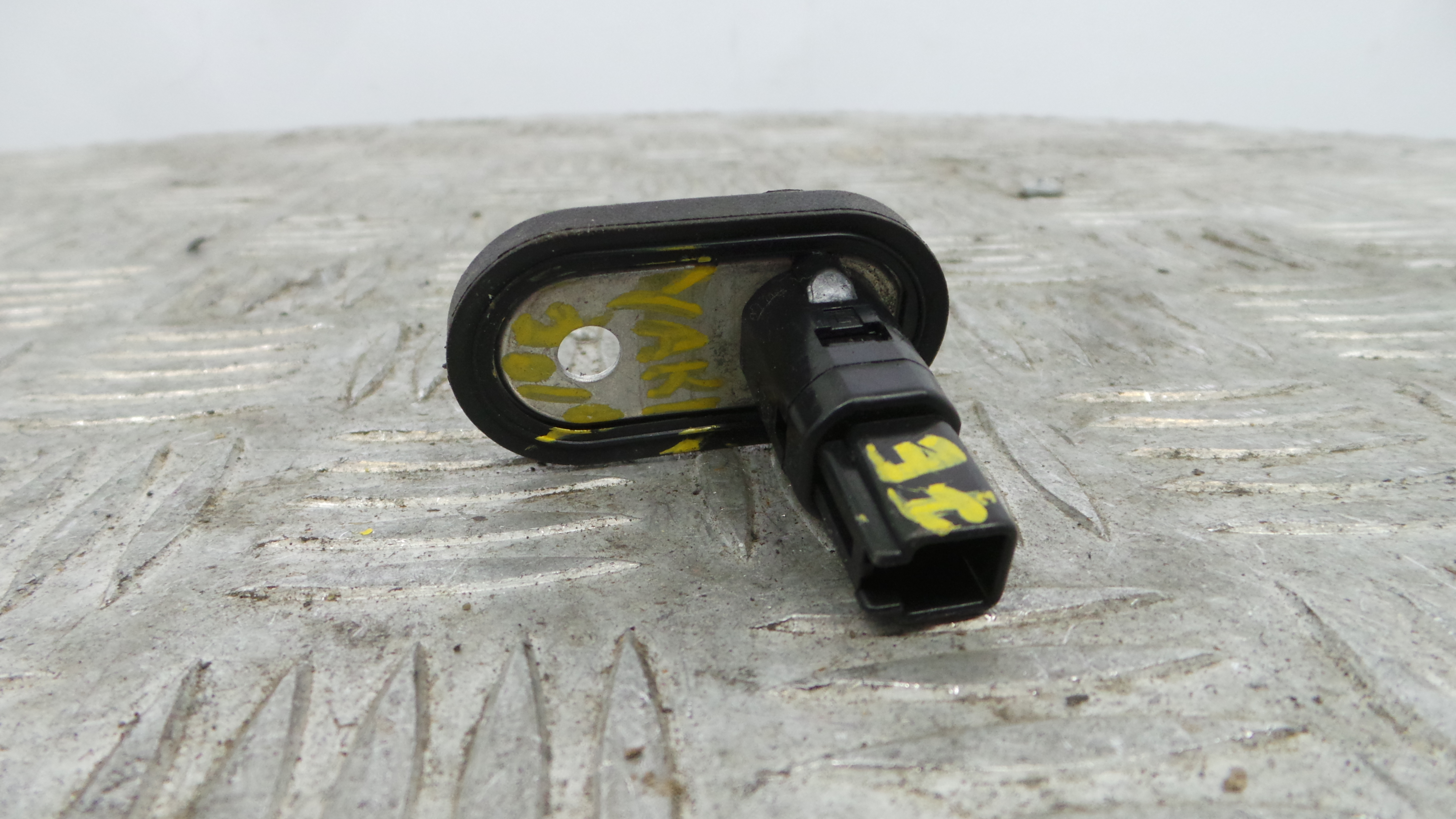 Interruptor Contacto De Porta 84231-0D030 - TOYOTA YARIS (_P15_)-36711272