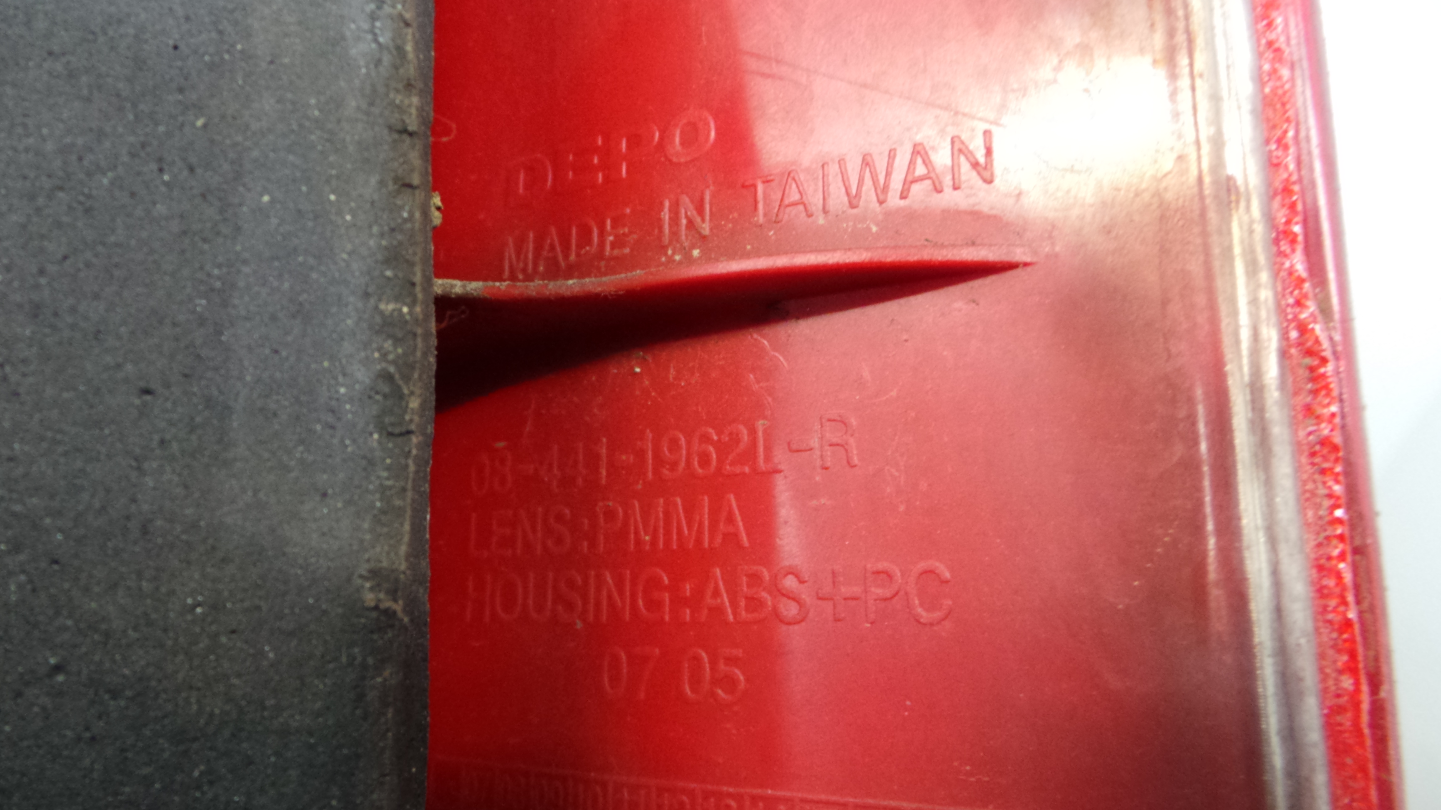 Farolim Stop Esq 08-441-1962L-R - VW PASSAT B5.5 Estate (3B6), PASSAT B5.5 Variant (3B6)-36711294