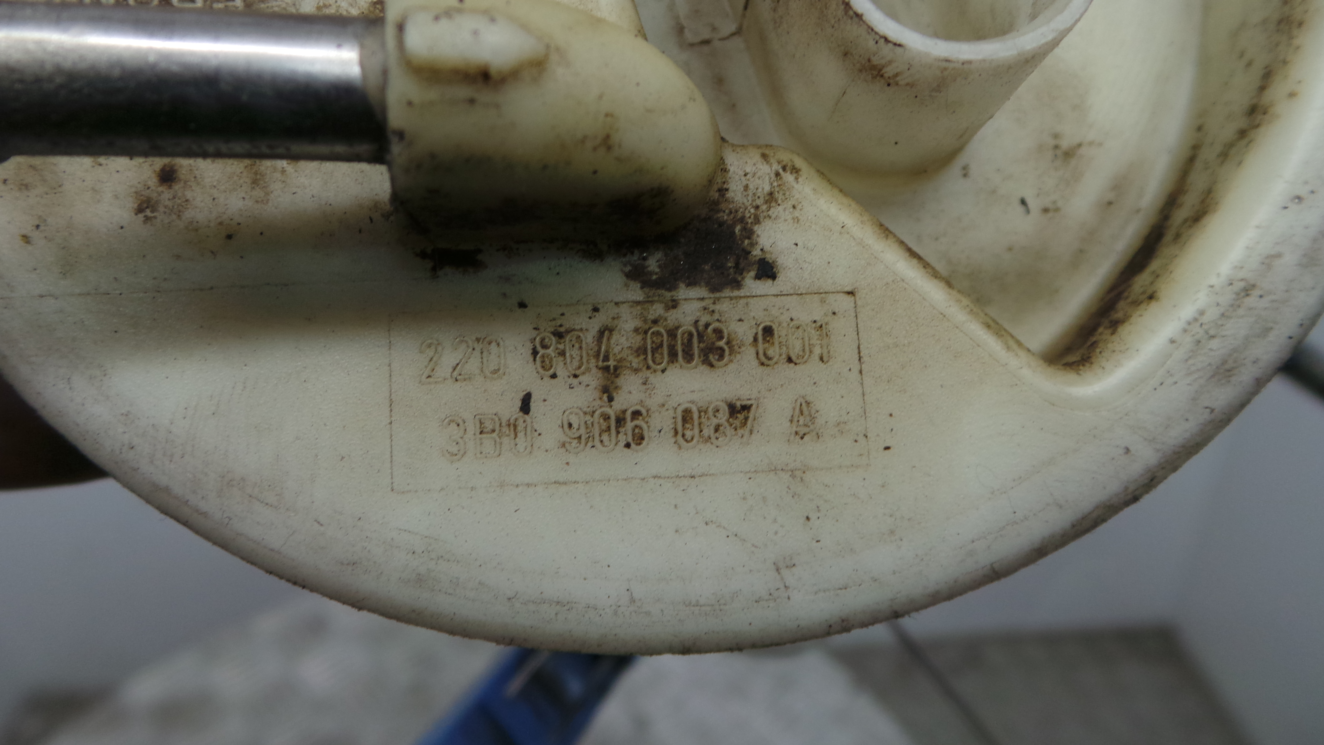 Boia do Combustível 3B0906087A - VW PASSAT B5.5 Estate (3B6), PASSAT B5.5 Variant (3B6)-36711391