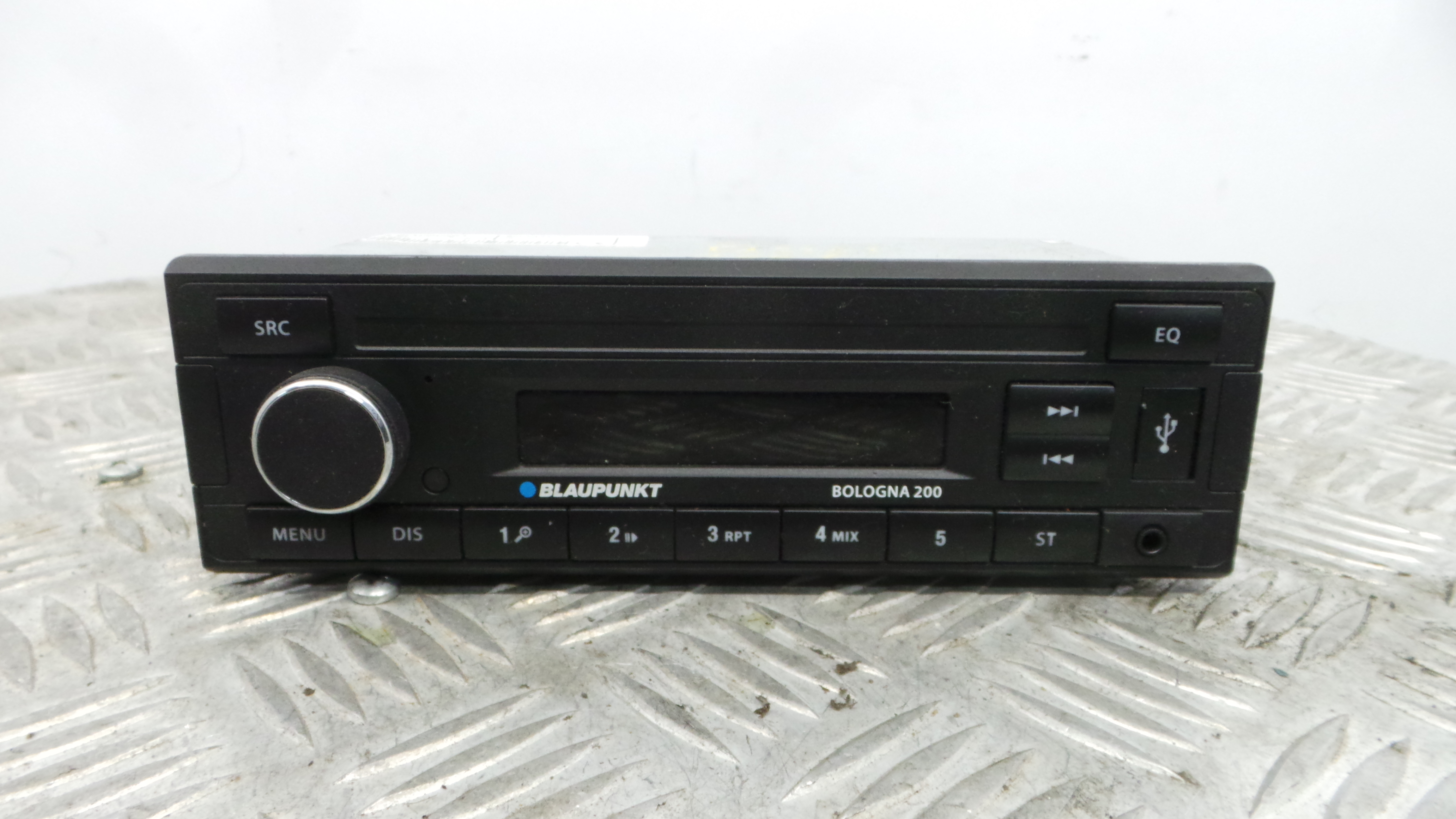 Auto-rádios BOLOGNA 200 - VW PASSAT B5.5 Estate (3B6), PASSAT B5.5 Variant (3B6)-36711396