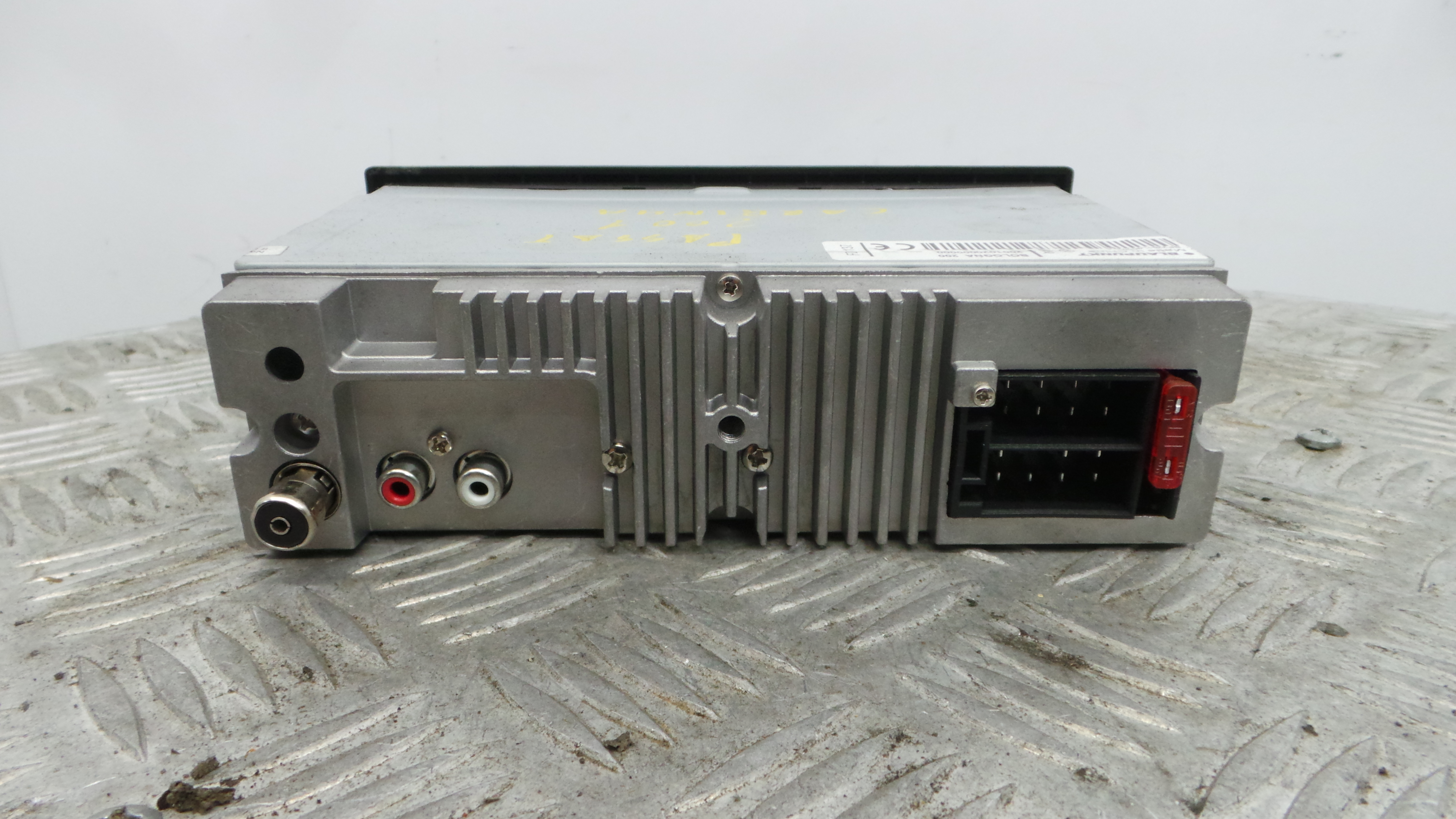 Auto-rádios BOLOGNA 200 - VW PASSAT B5.5 Estate (3B6), PASSAT B5.5 Variant (3B6)-36711396