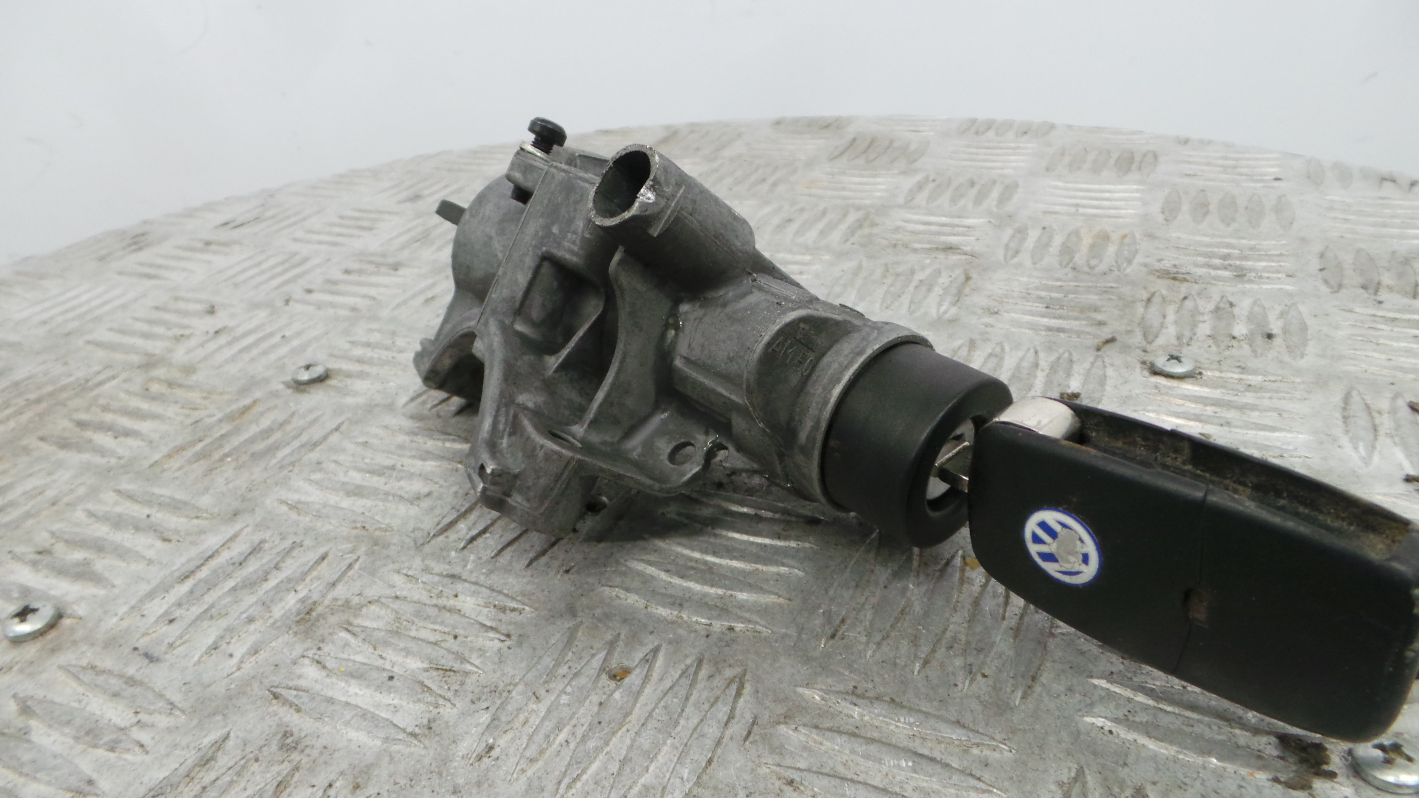 Canhão de ignição 4B0905851 - VW PASSAT B5.5 Estate (3B6), PASSAT B5.5 Variant (3B6)-36711409