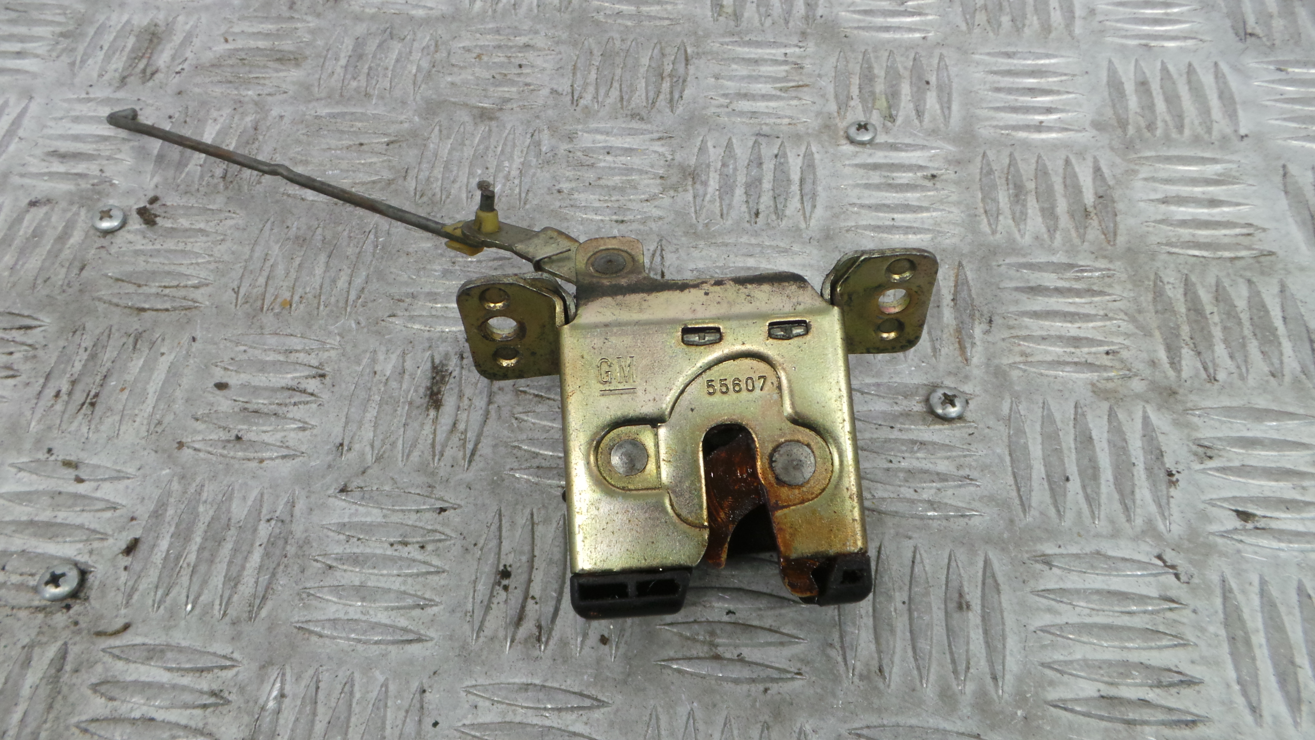 Fecho Mala  24424162 - OPEL CORSA B (S93)-36711422