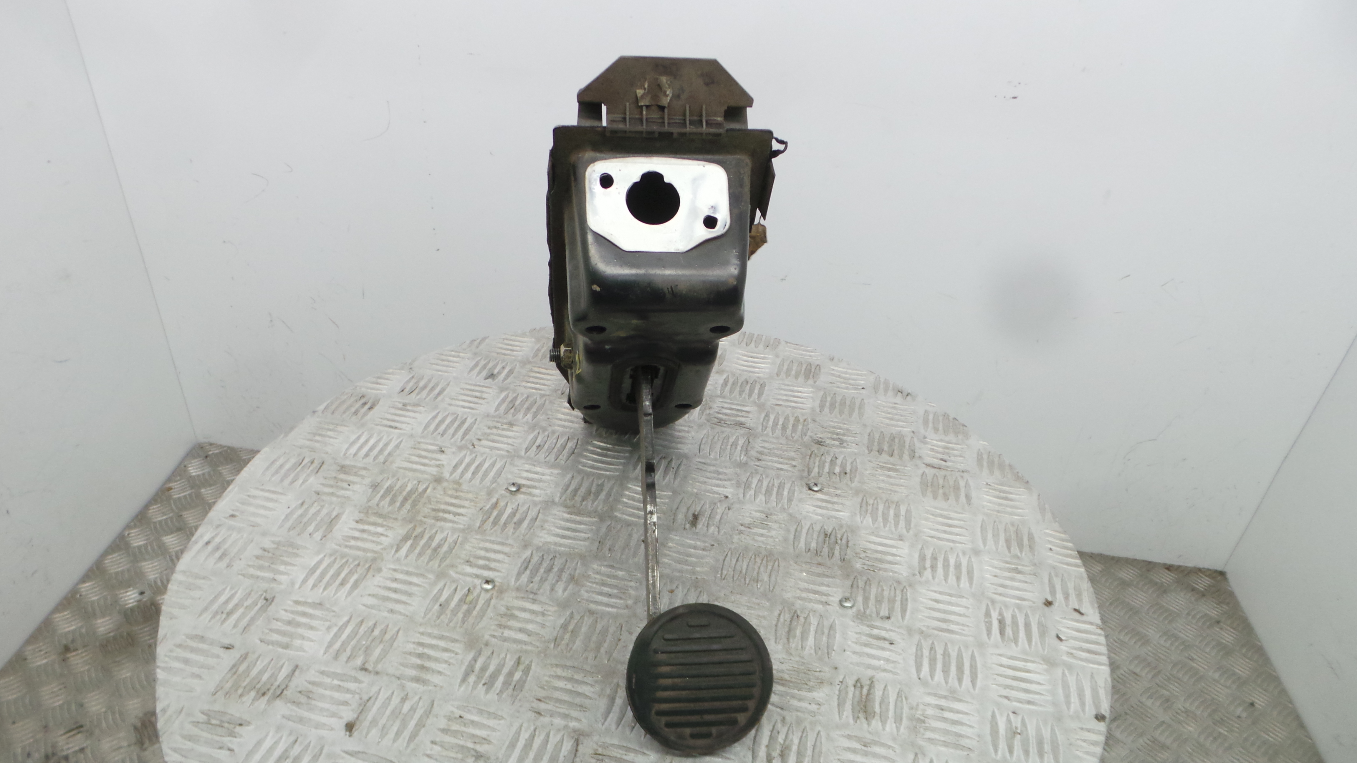 Pedal do Travão 0009730V001 - SMART CITY-COUPE (450)-36711543