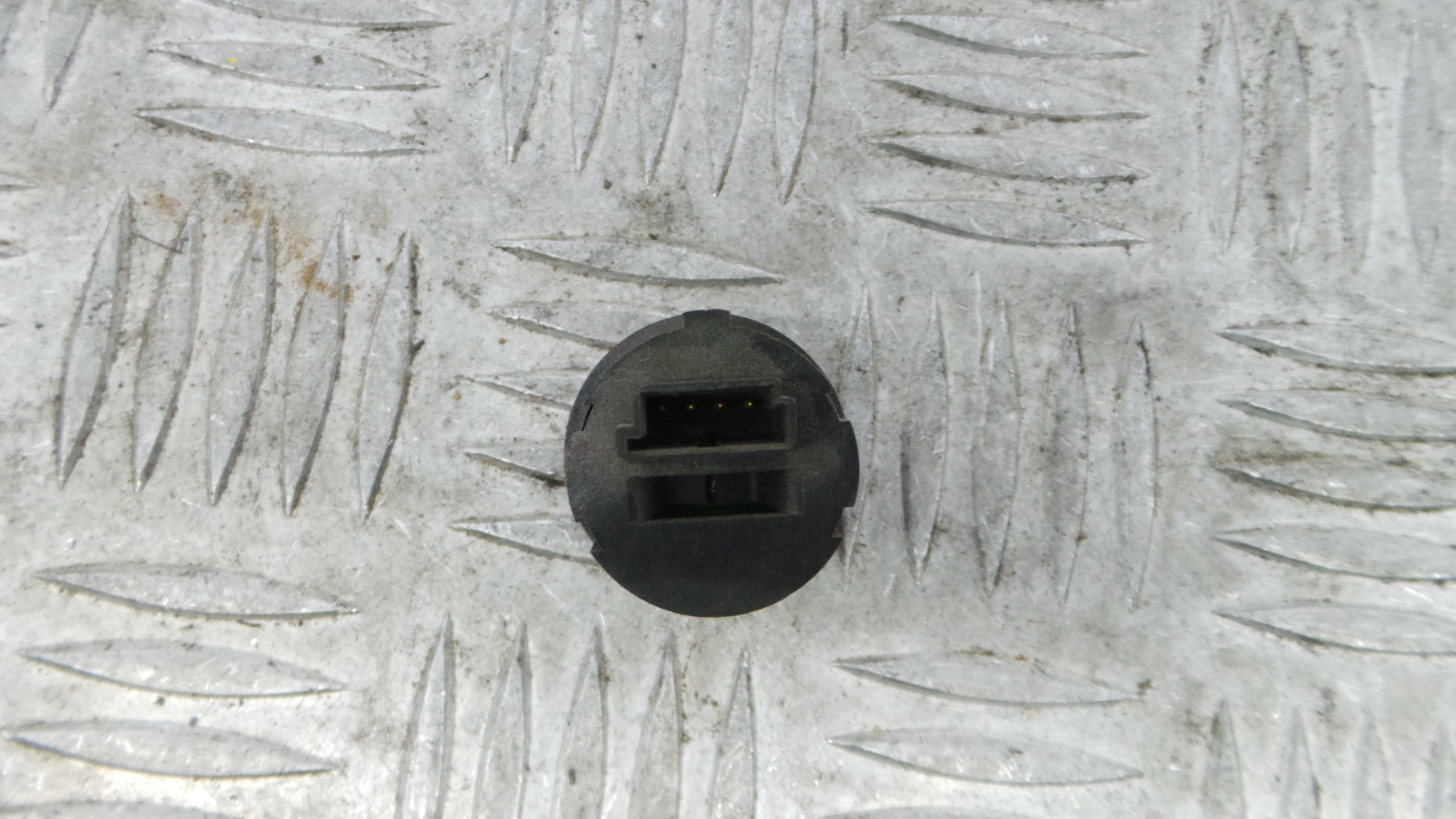 	Interruptor / Comando Mala  - SMART CITY-COUPE (450)-36711569