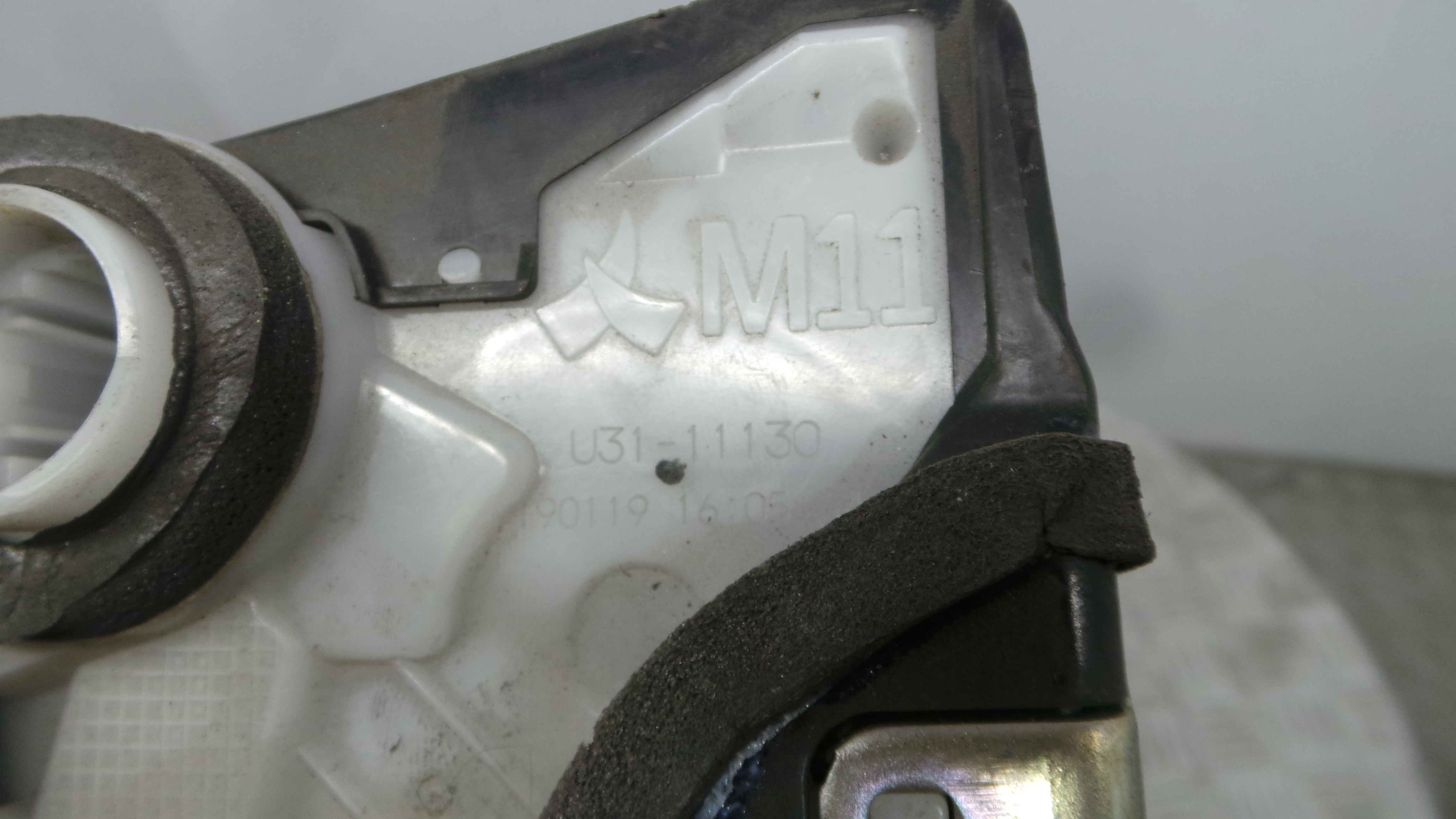 Fecho da Porta Frente Dto 69030-0D540 - TOYOTA YARIS (_P15_)-36711632