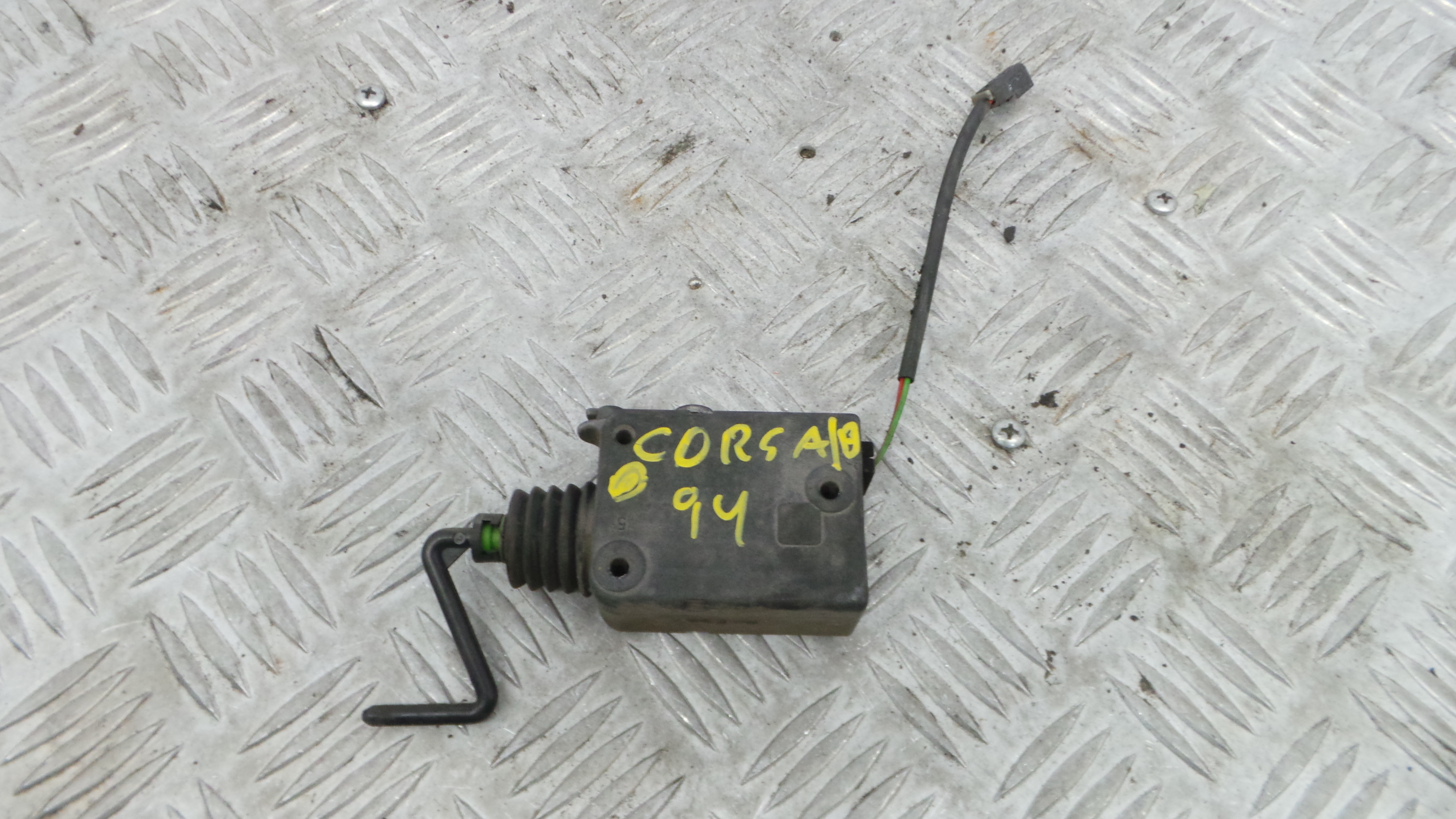 Pistola Deposito Combustivel 90386381 - OPEL CORSA B (S93)-36711823