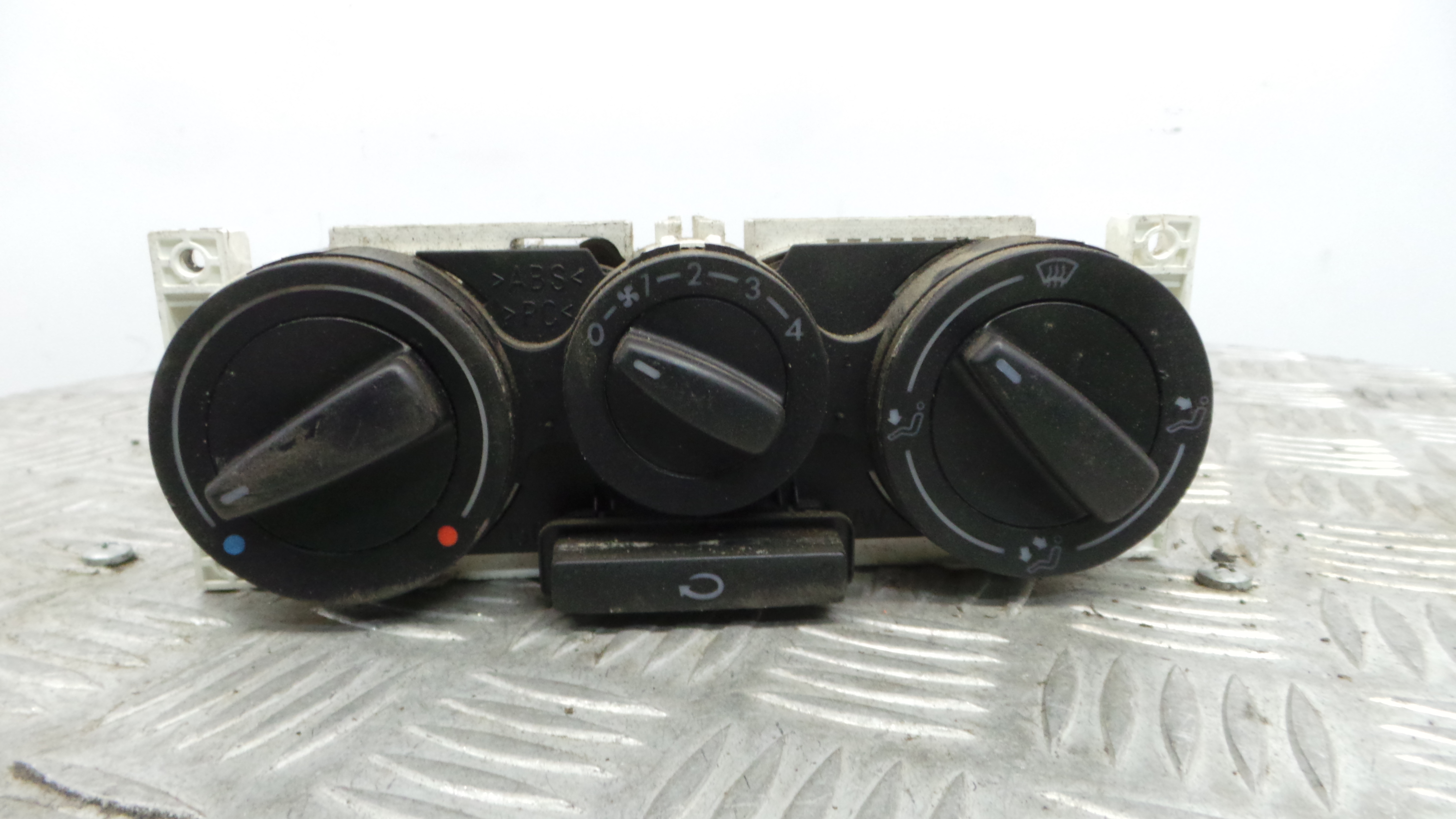 Comando da Sofagem / Climatronic 1J0819045F - SEAT IBIZA II (6K1), IBIZA Mk II (6K1)-36712906