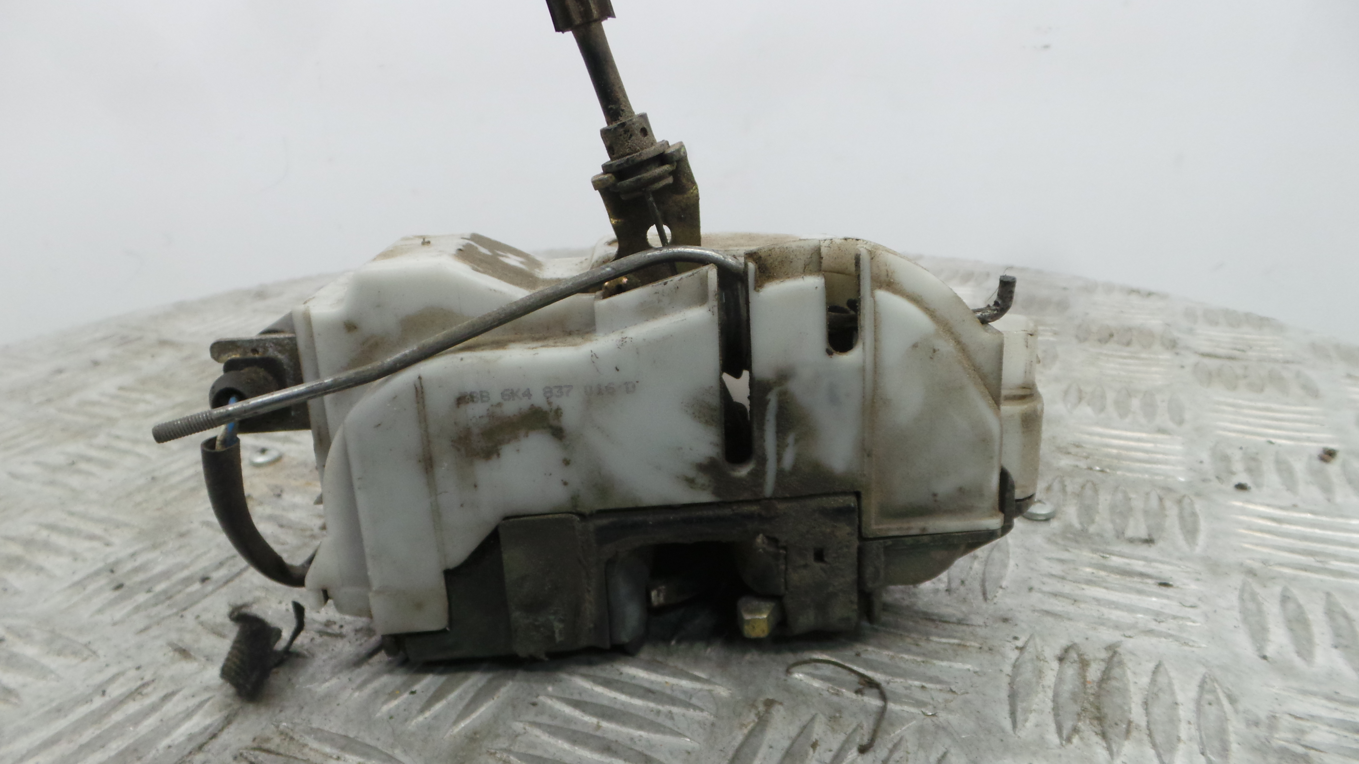 Fecho da Porta Frente Dto 6K4837016D - SEAT IBIZA II (6K1), IBIZA Mk II (6K1)-36712918 Fecho da Porta Frente Dto 6K4837016D - SEAT IBIZA II (6K1), IBIZA Mk II (6K1)-36712918