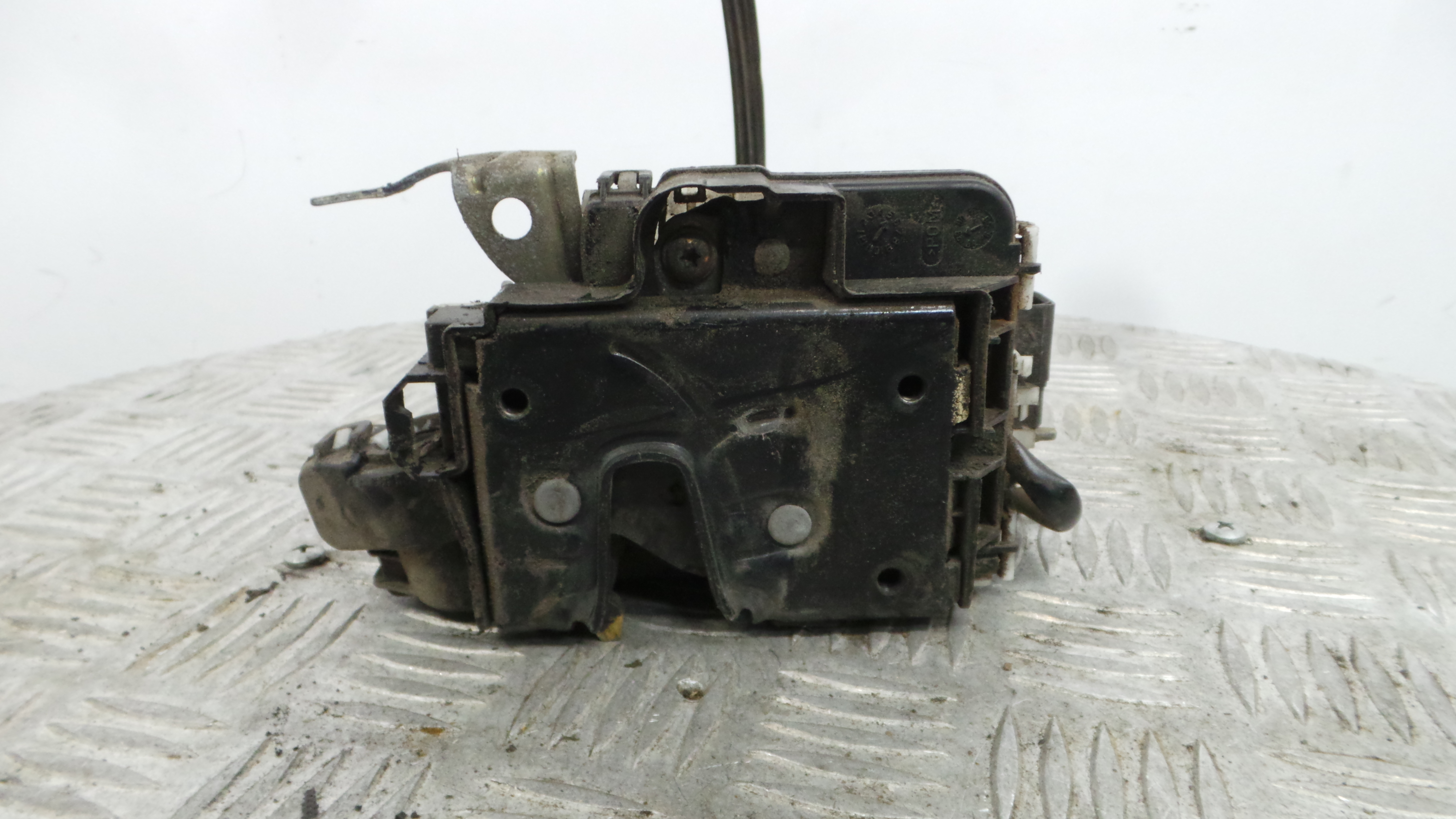 Fecho da Porta Frente Dto 6K4837016D - SEAT IBIZA II (6K1), IBIZA Mk II (6K1)-36712918