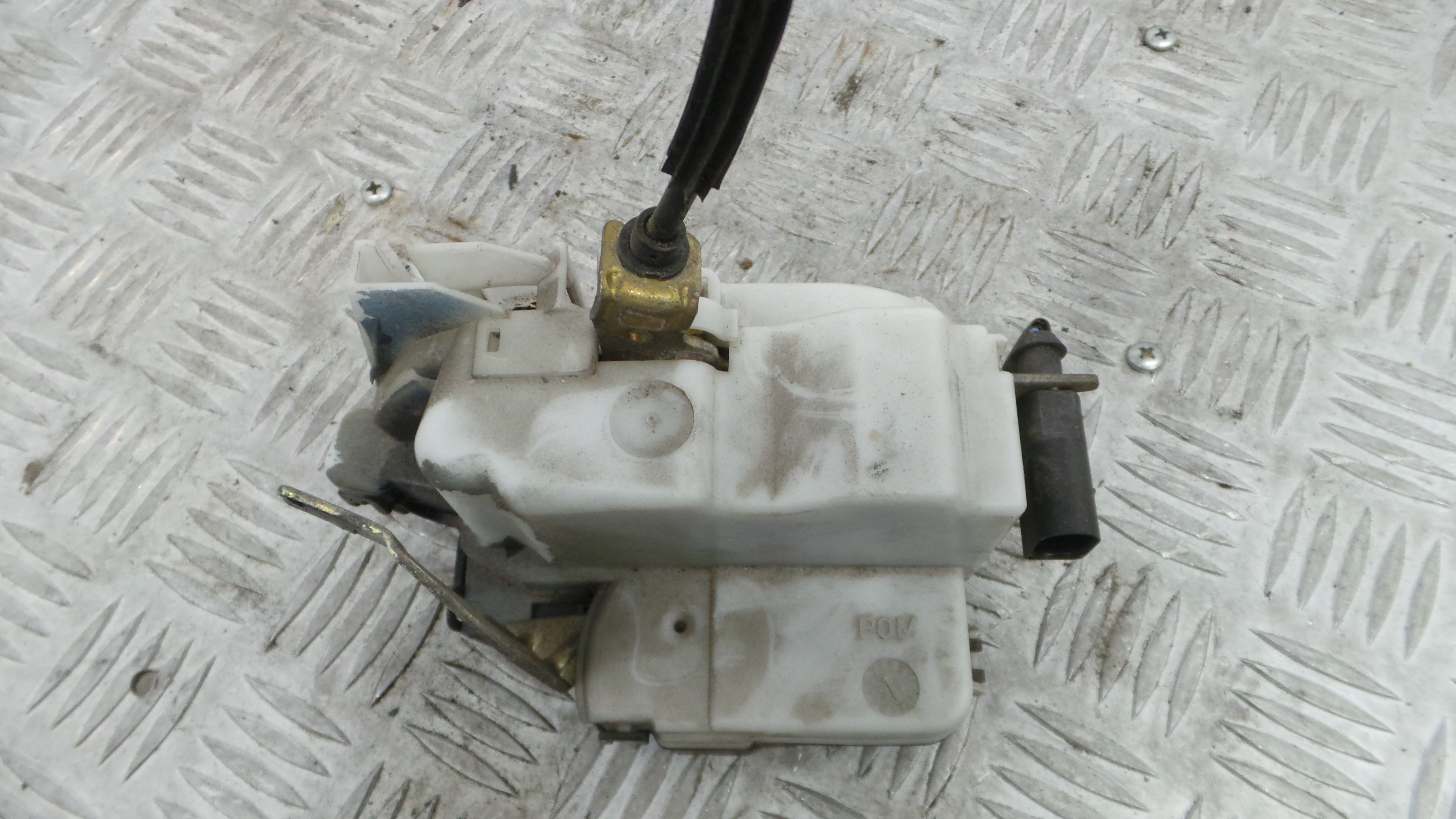 Fecho da Porta Trás Dto 6K4839015G - SEAT IBIZA II (6K1), IBIZA Mk II (6K1)-36712924