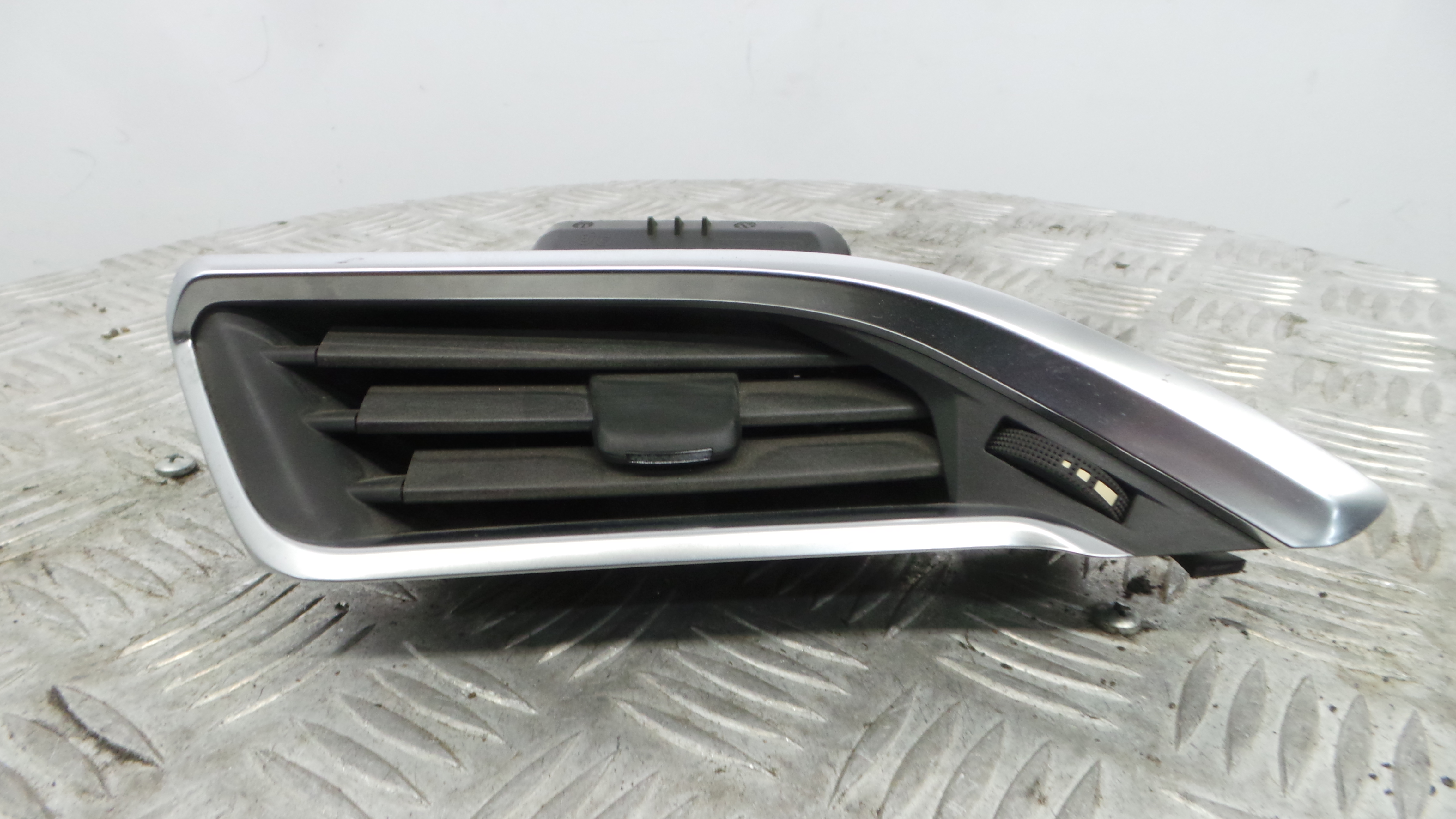 Grelha da Sofagem 9633131777 - PEUGEOT 208 I (CA_, CC_)-36712941 Grelha da Sofagem 9633131777 - PEUGEOT 208 I (CA_, CC_)-36712941