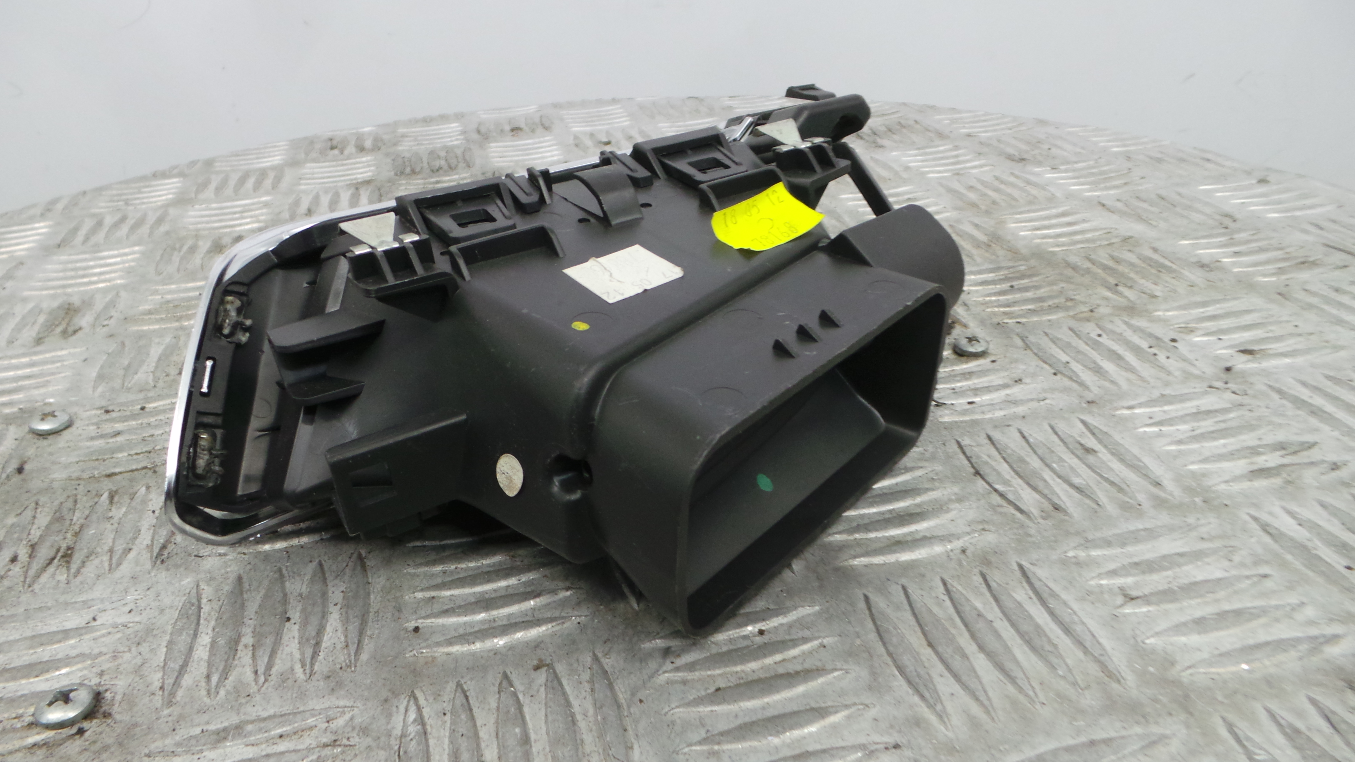 Grelha da Sofagem 9633131777 - PEUGEOT 208 I (CA_, CC_)-36712941