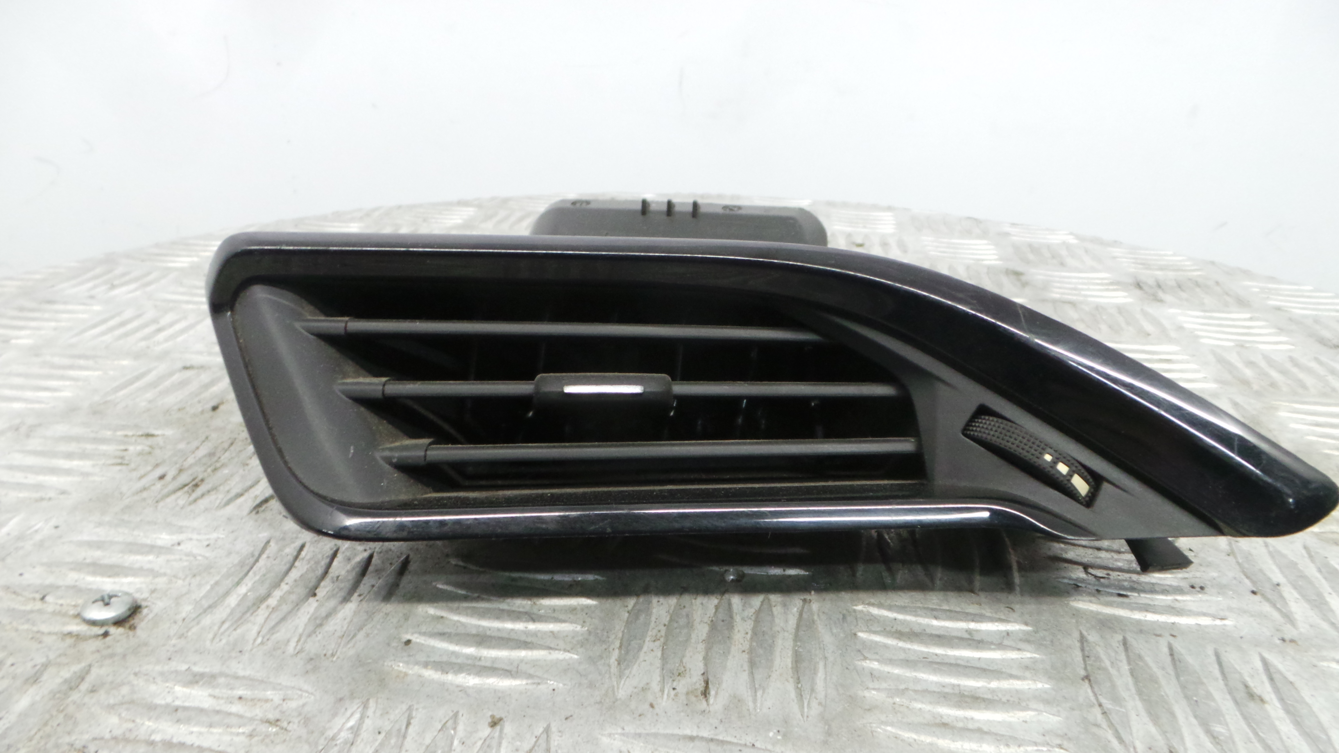 Grelha da Sofagem 9633131777 - PEUGEOT 208 I (CA_, CC_)-36712962 Grelha da Sofagem 9633131777 - PEUGEOT 208 I (CA_, CC_)-36712962