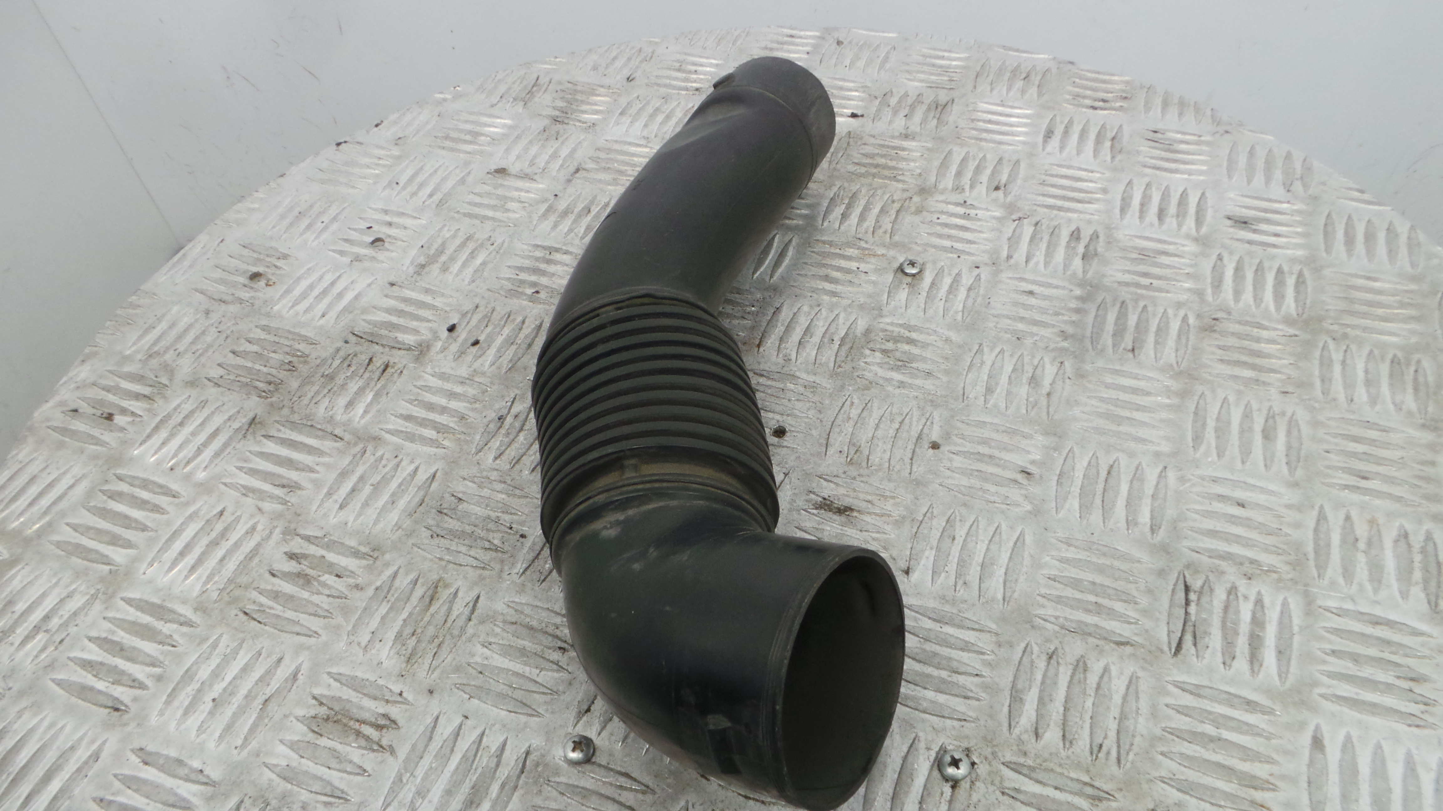 Tubo Caixa Filtro Ar 9684813780 - PEUGEOT 208 I (CA_, CC_)-36712969