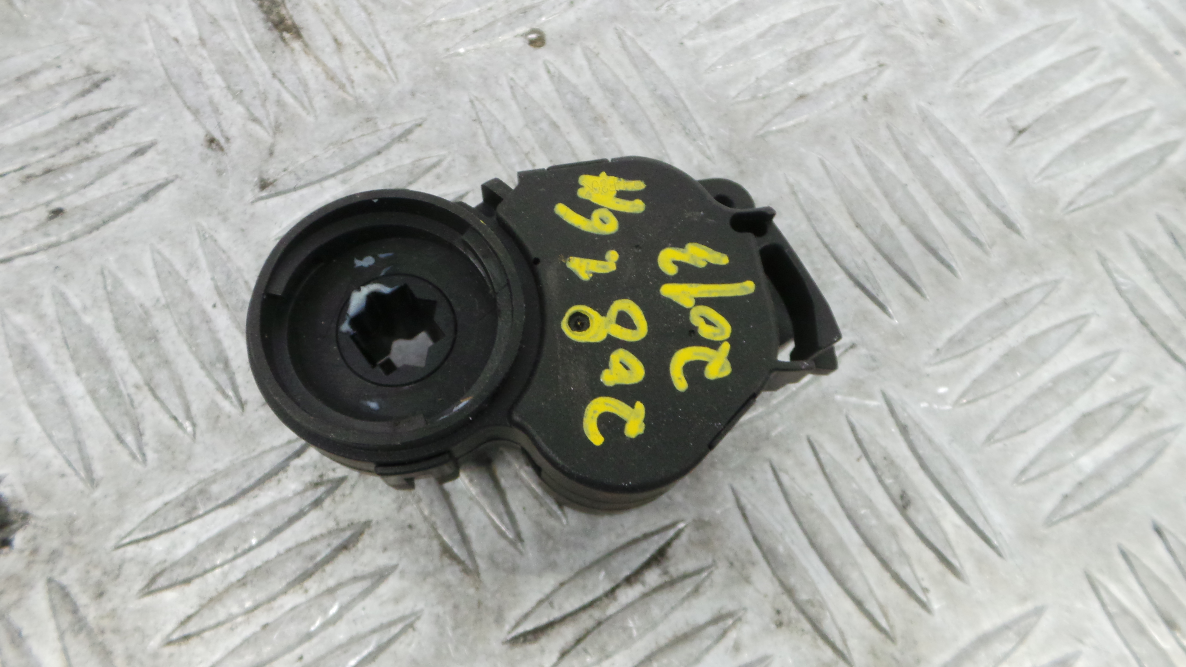 Atuador do Circuito de Ar  T1009914P - PEUGEOT 208 I (CA_, CC_)-36713008