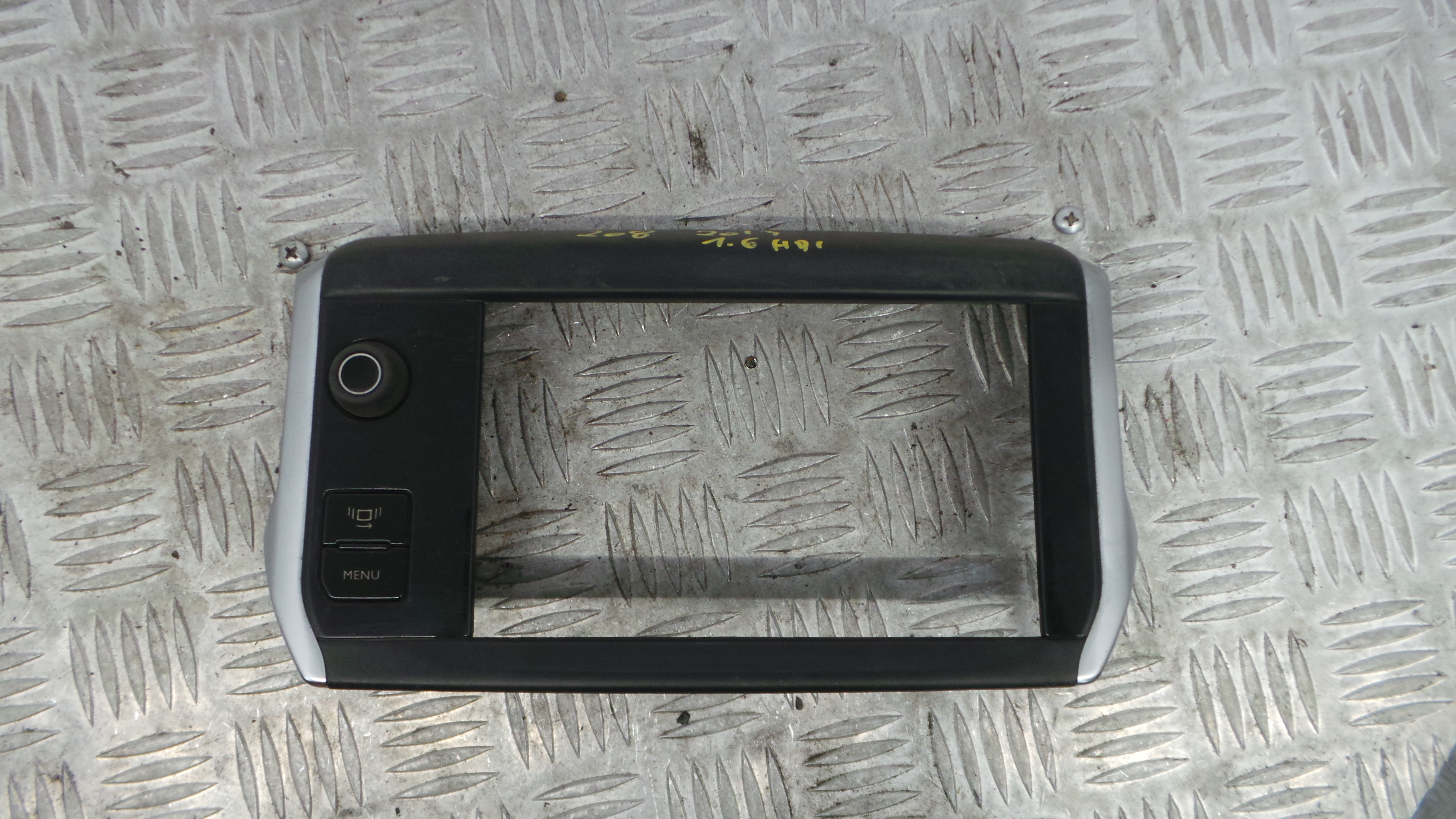 Aro Consola Central 9673861377 - PEUGEOT 208 I (CA_, CC_)-36713210 Aro Consola Central 9673861377 - PEUGEOT 208 I (CA_, CC_)-36713210