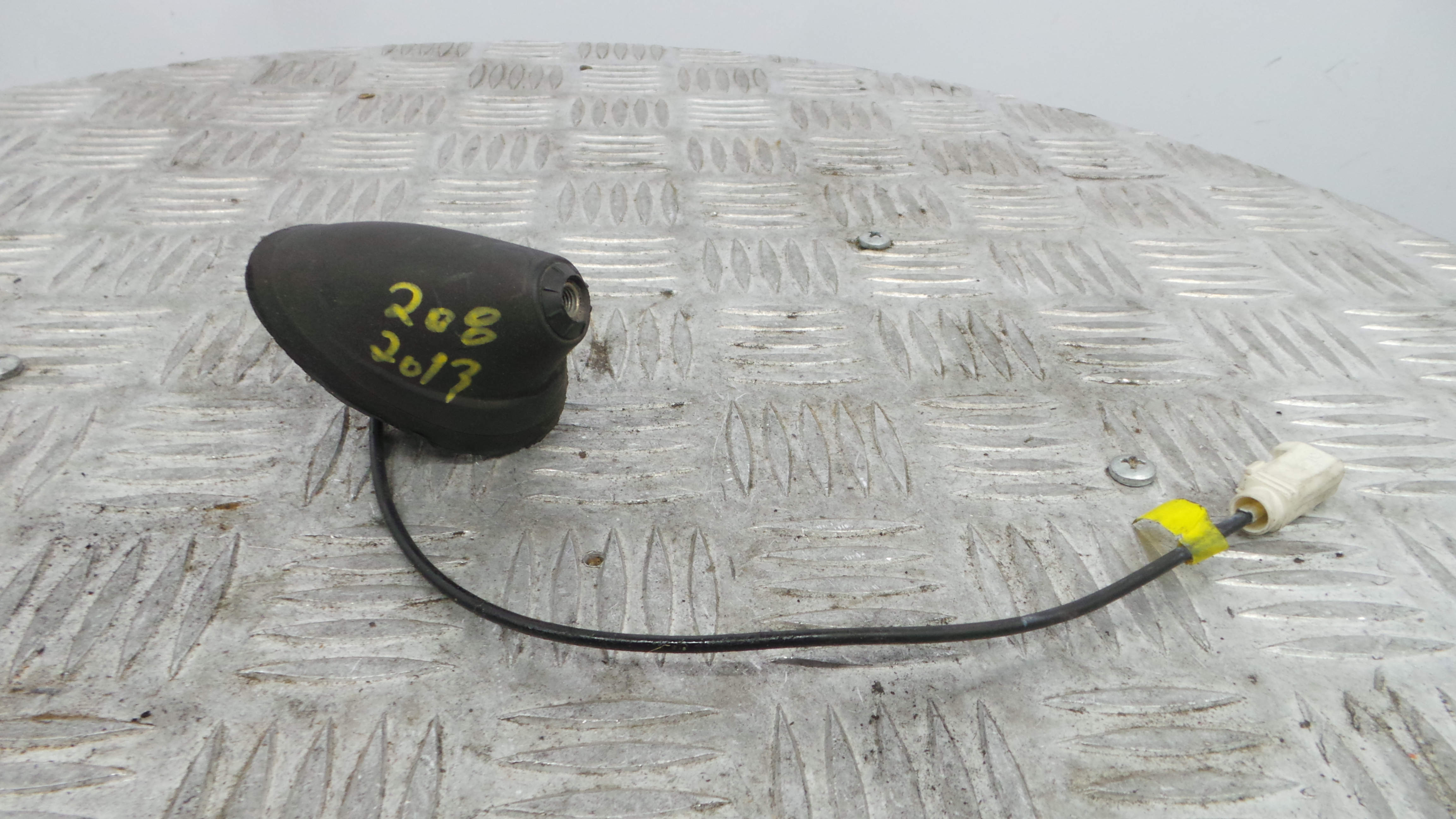 Antena 9674768980 - PEUGEOT 208 I (CA_, CC_)-36713213