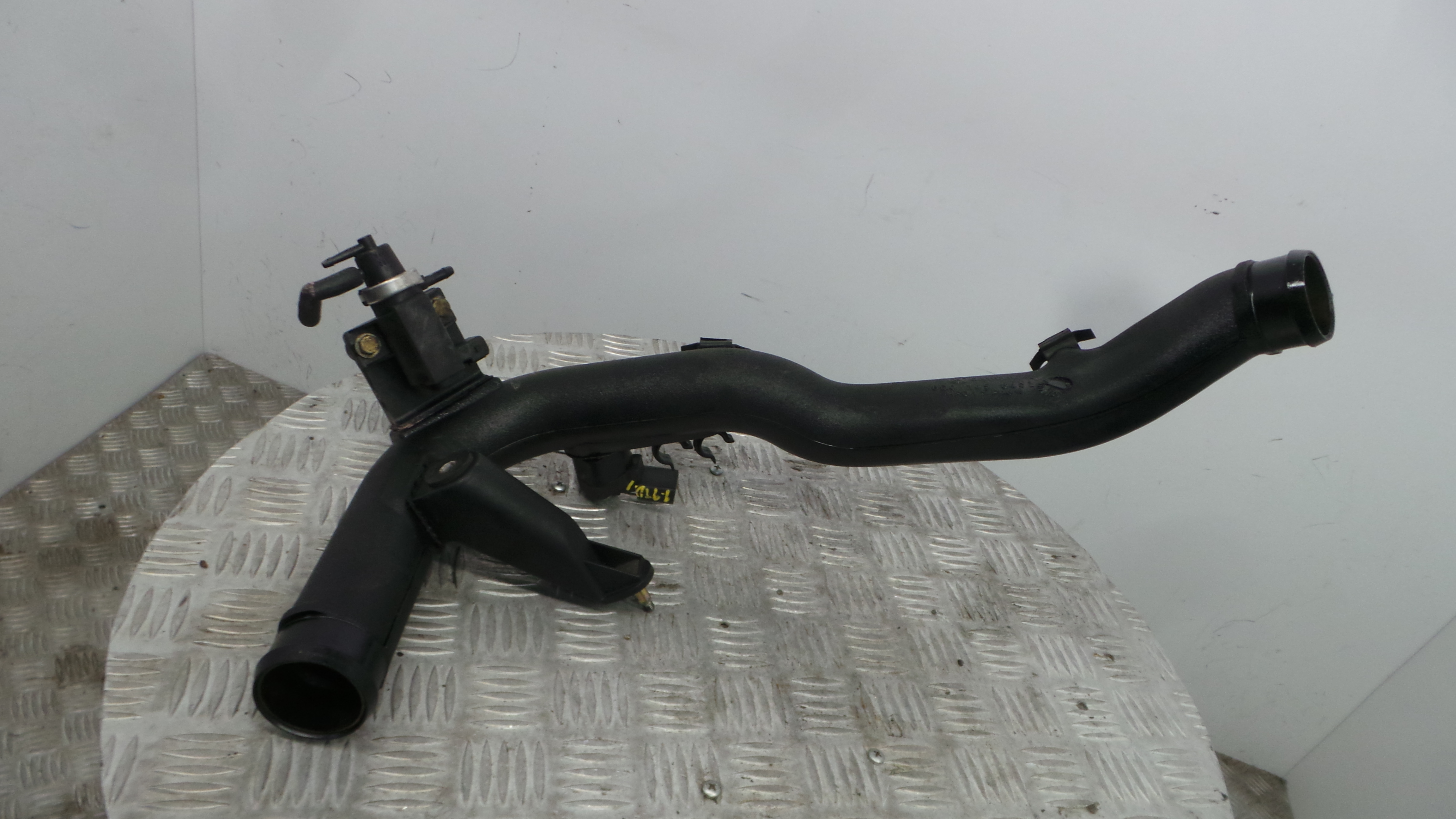 Tubo Intercooler 8D0145840L - VW PASSAT B5 Estate (3B5), PASSAT B5 Variant (3B5)-36713231