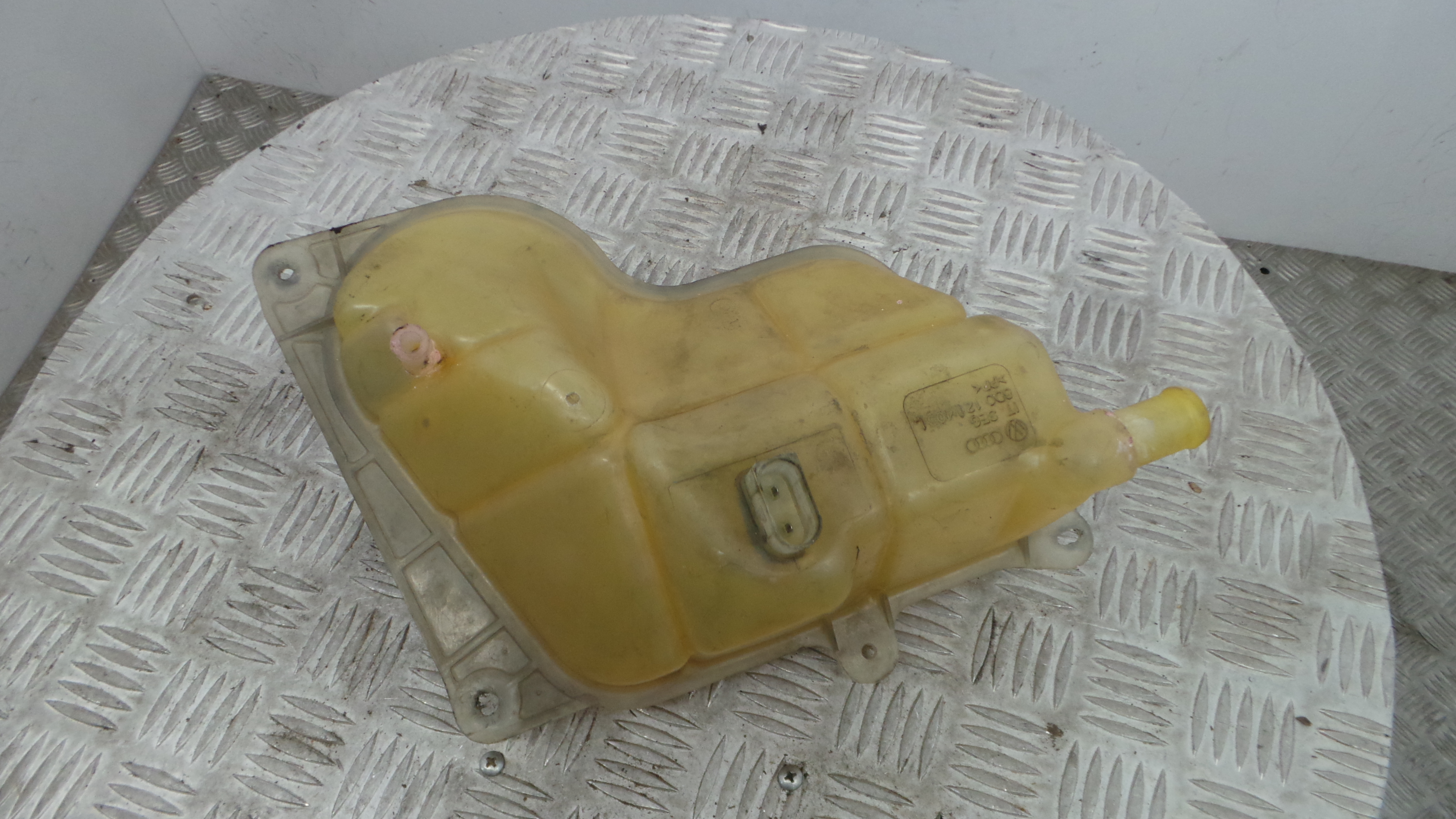 Depósito Água Radiador / Vazo de Expansao 8D0121403L - VW PASSAT B5 Estate (3B5), PASSAT B5 Varian-36713236