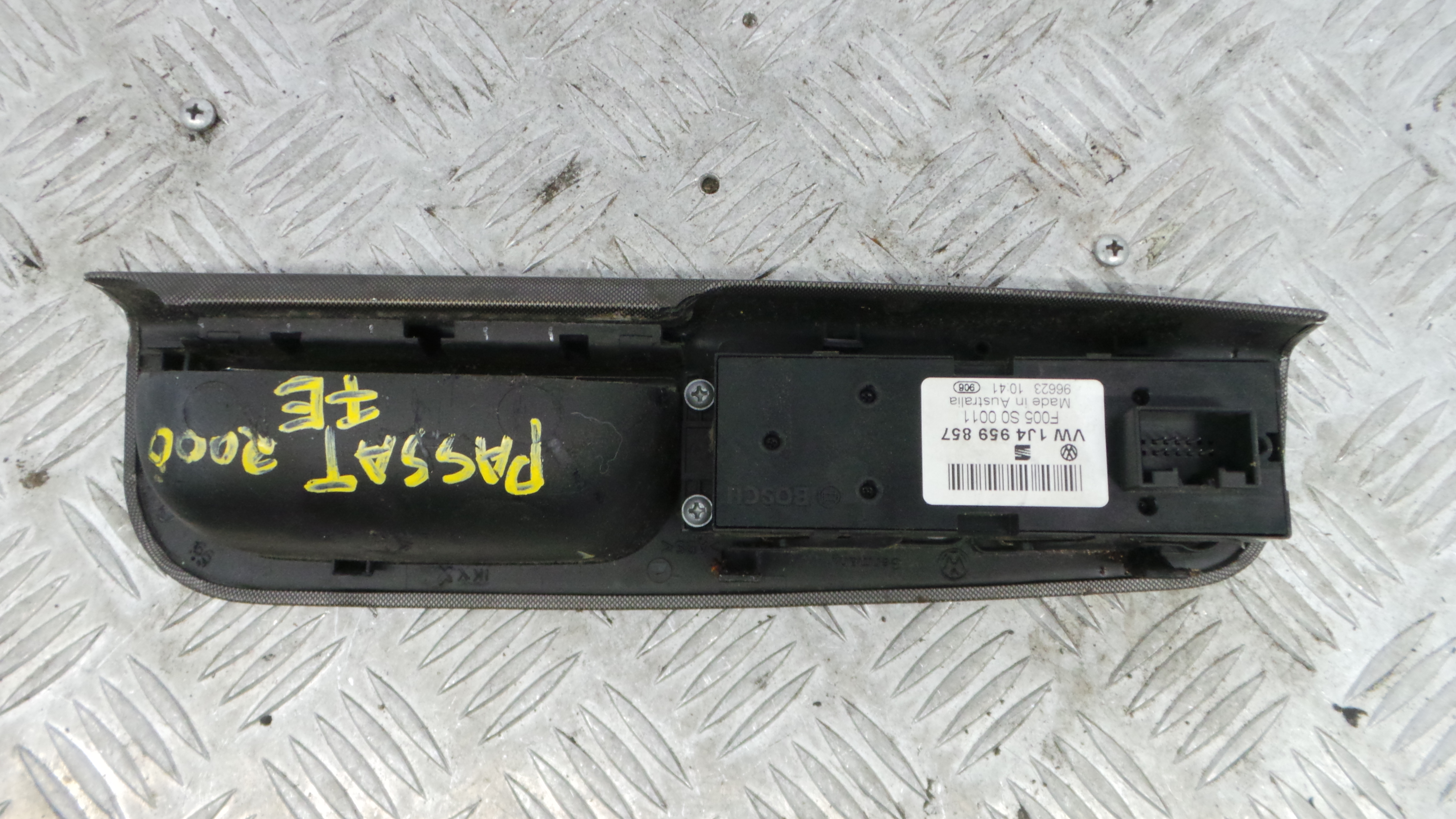 Interruptor / Comando Elevador Vidro Frente Esq  1J4959857 - VW PASSAT B5 Estate (3B5), PASSAT B5 Va-36713385