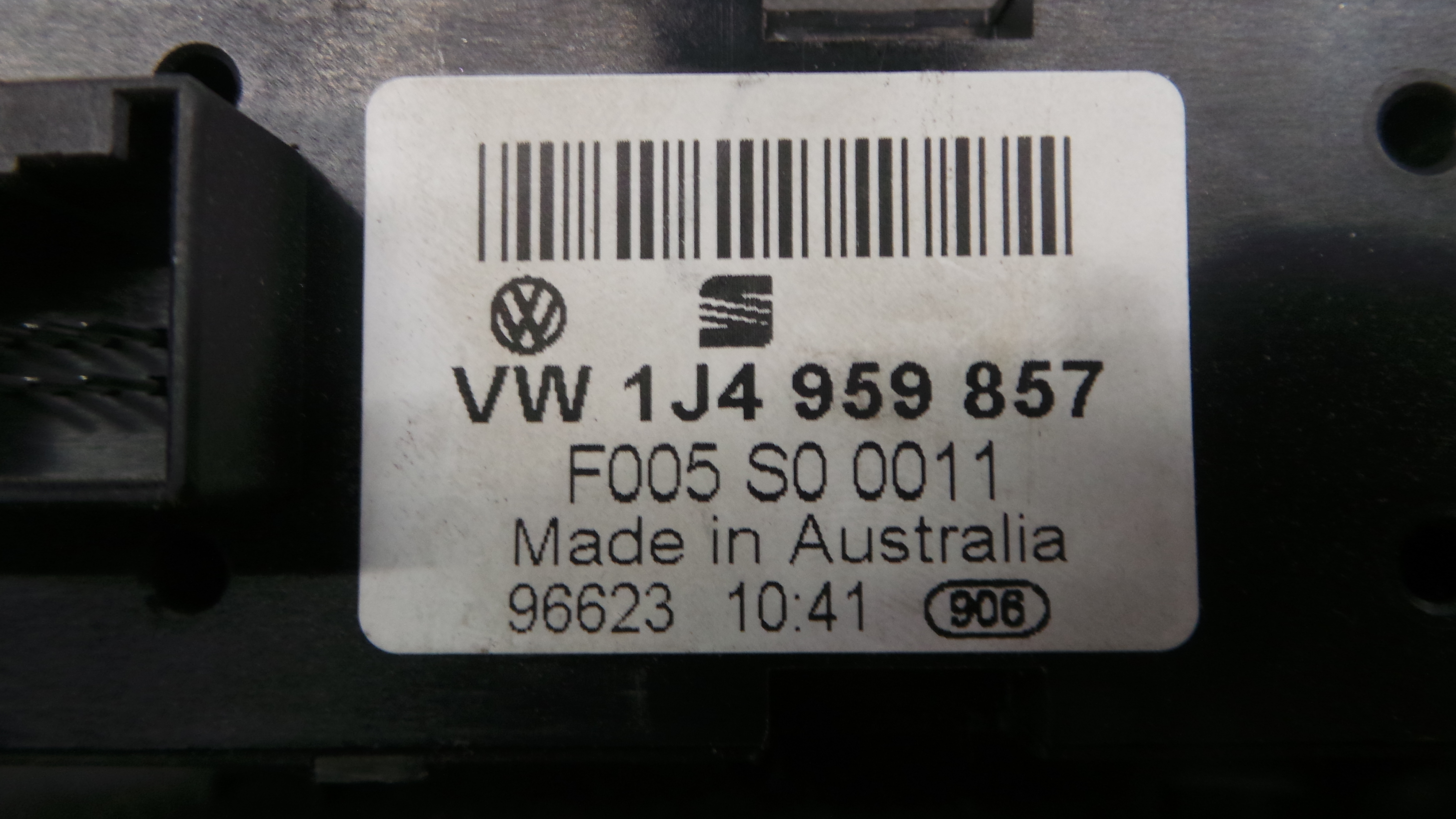 Interruptor / Comando Elevador Vidro Frente Esq  1J4959857 - VW PASSAT B5 Estate (3B5), PASSAT B5 Va-36713385