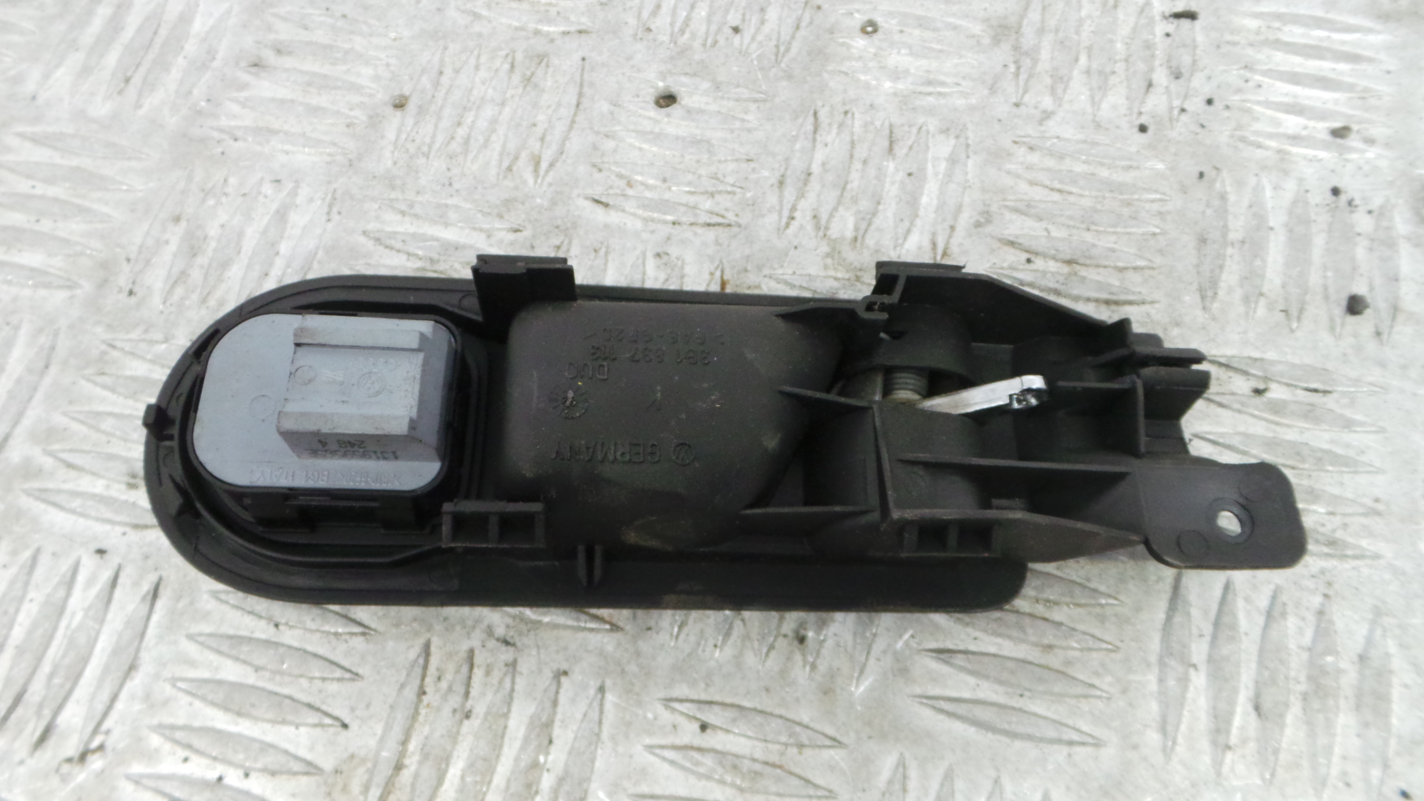 Puxador Interior Frente Esquerdo 3B1837113 - VW PASSAT B5 Estate (3B5), PASSAT B5 Variant (3B5)-36713452