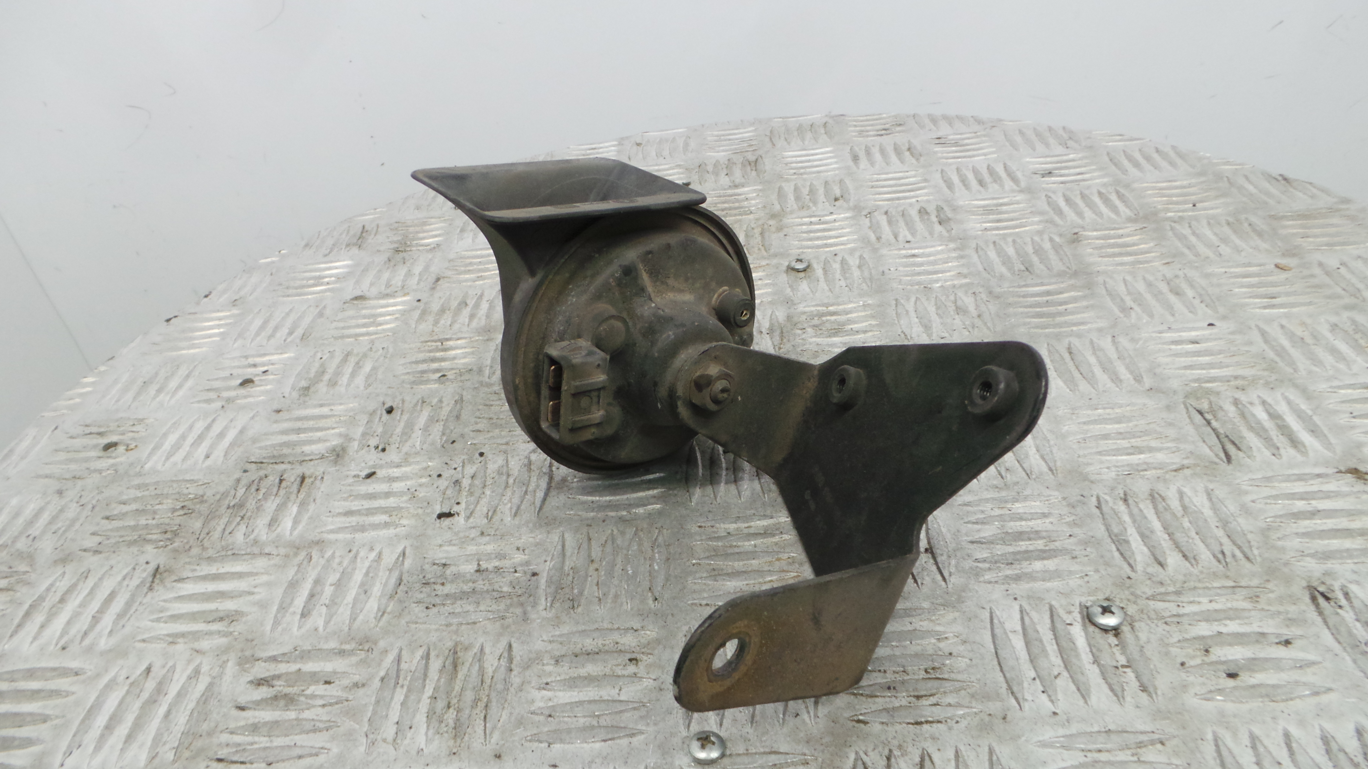 Buzina TR99 - VW PASSAT B5 Estate (3B5), PASSAT B5 Variant (3B5)-36713462