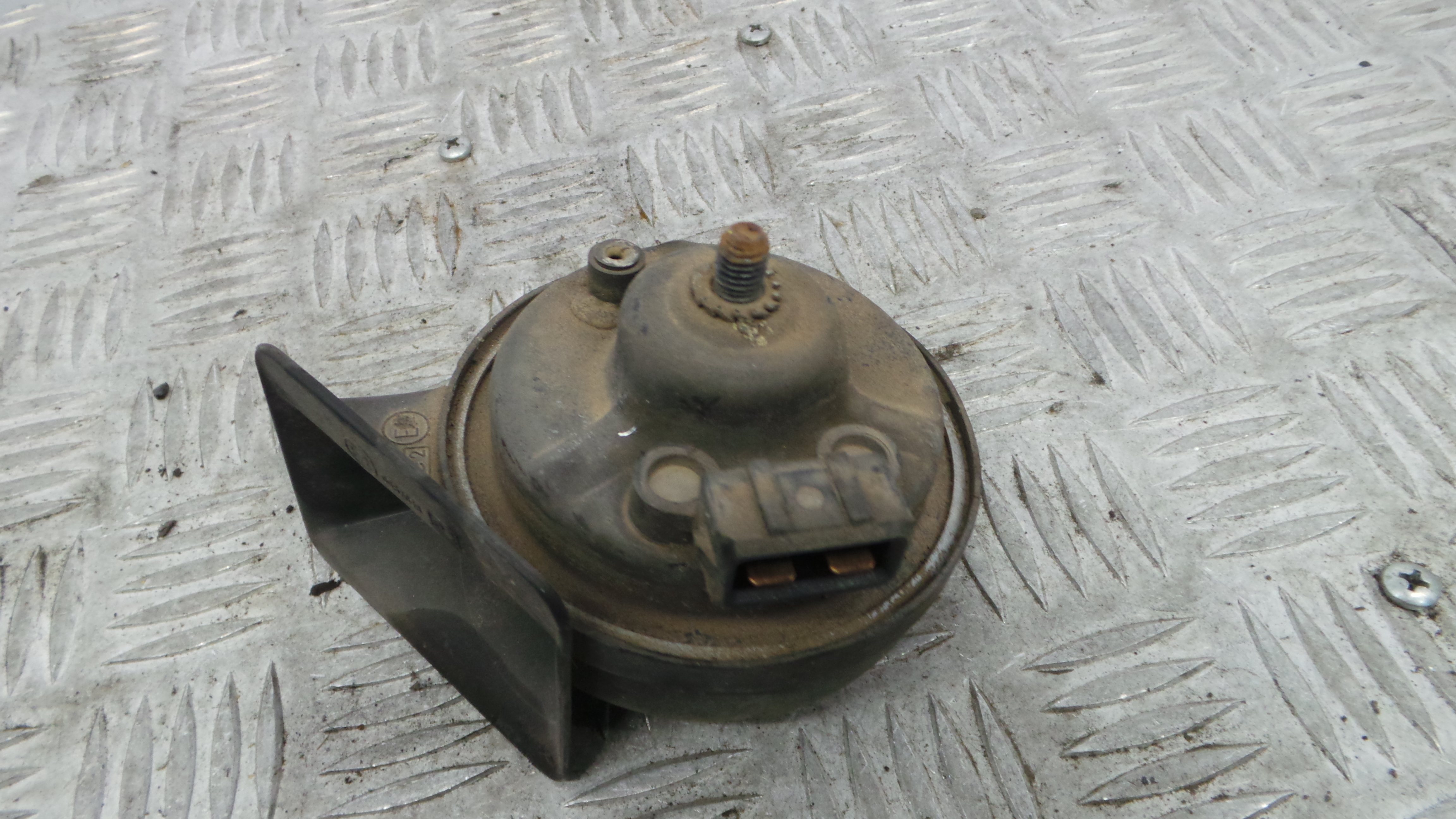 Buzina TR99 - VW PASSAT B5 Estate (3B5), PASSAT B5 Variant (3B5)-36713466