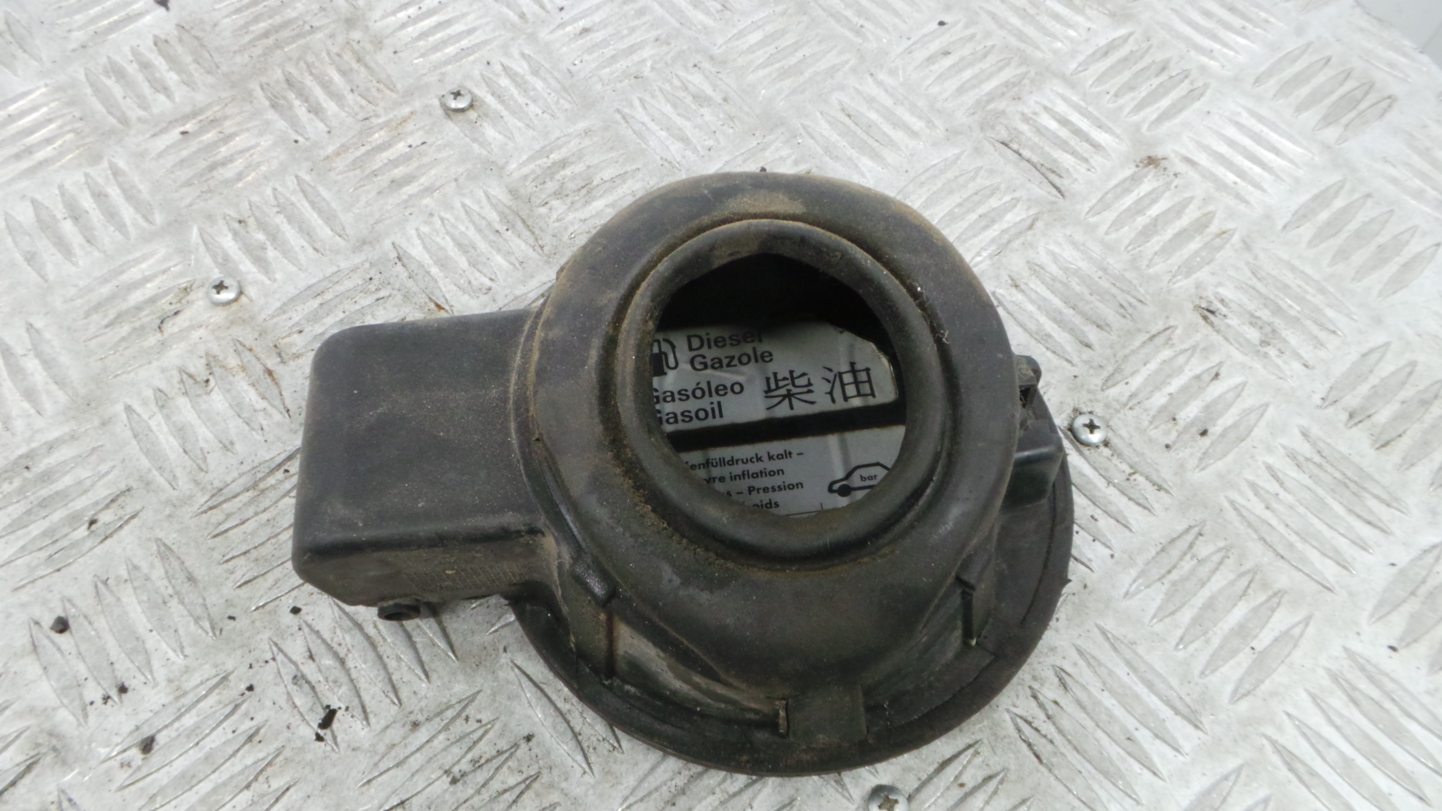 Tampão de Combustivel  3B0809857C - VW PASSAT B5 Estate (3B5), PASSAT B5 Variant (3B5)-36713469