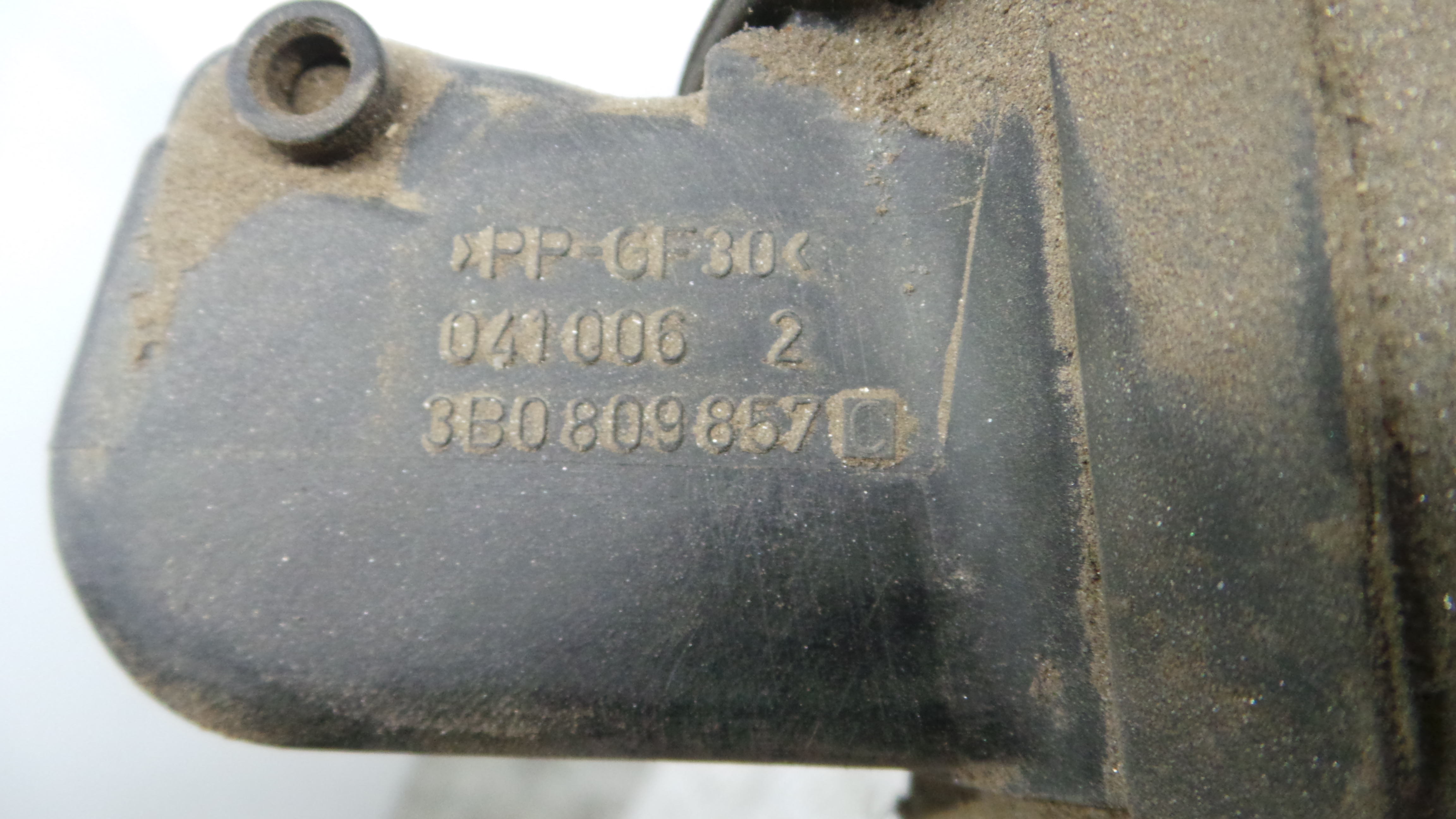 Tampão de Combustivel  3B0809857C - VW PASSAT B5 Estate (3B5), PASSAT B5 Variant (3B5)-36713469