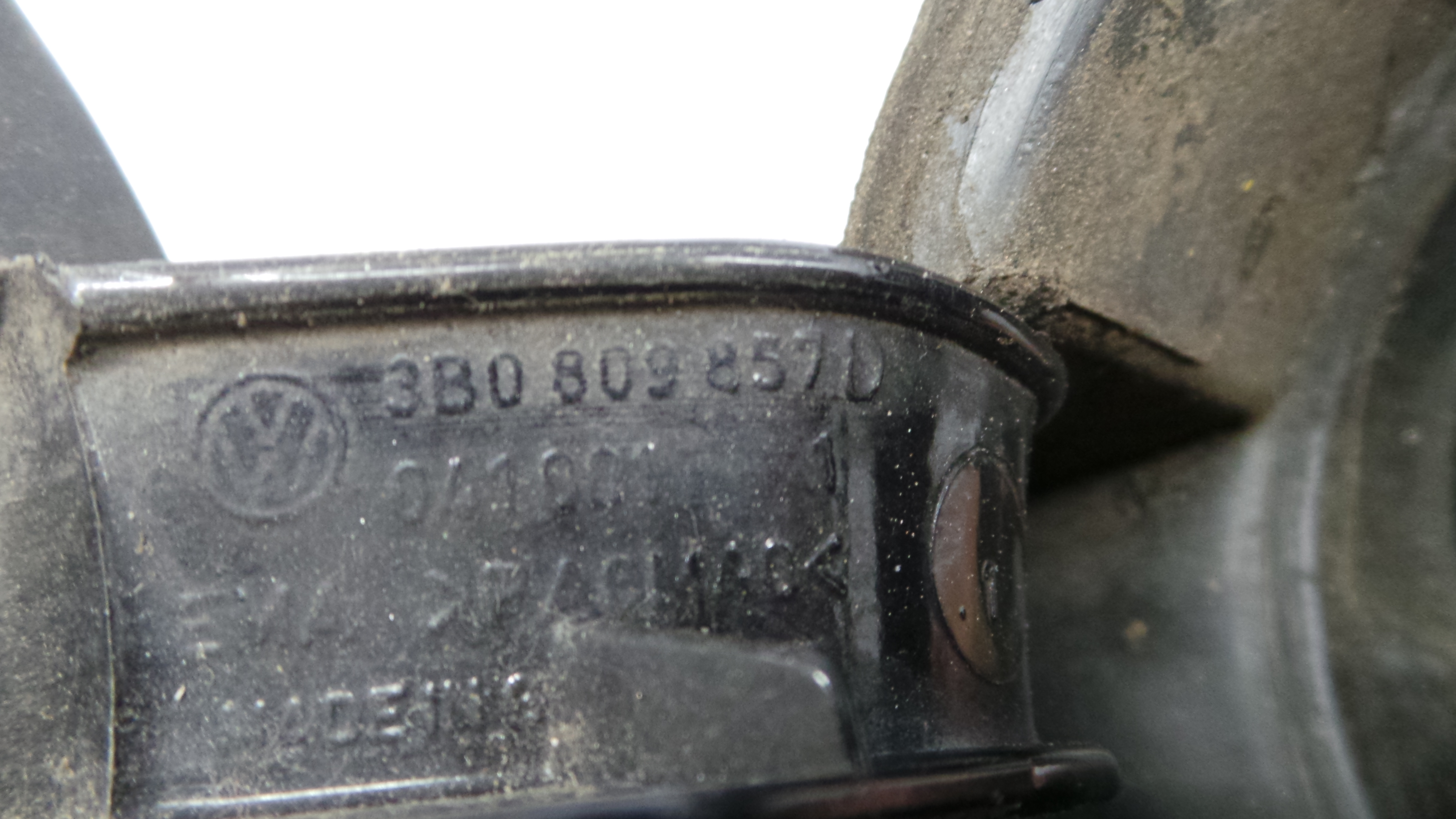 Tampão de Combustivel  3B0809857C - VW PASSAT B5 Estate (3B5), PASSAT B5 Variant (3B5)-36713469