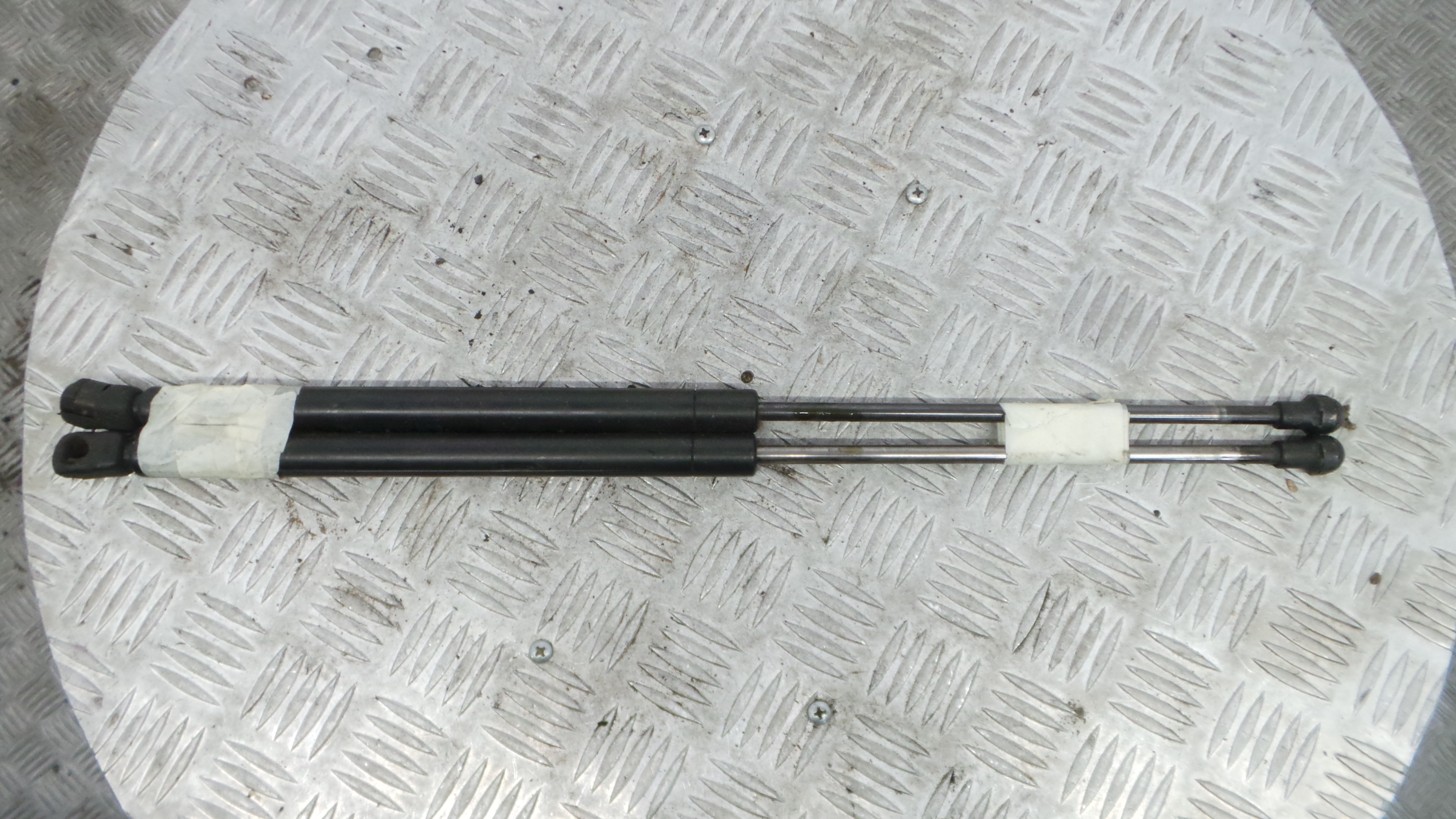 Amortecedor da Mala 1J6827550 - VW PASSAT B5 Estate (3B5), PASSAT B5 Variant (3B5)-36713480