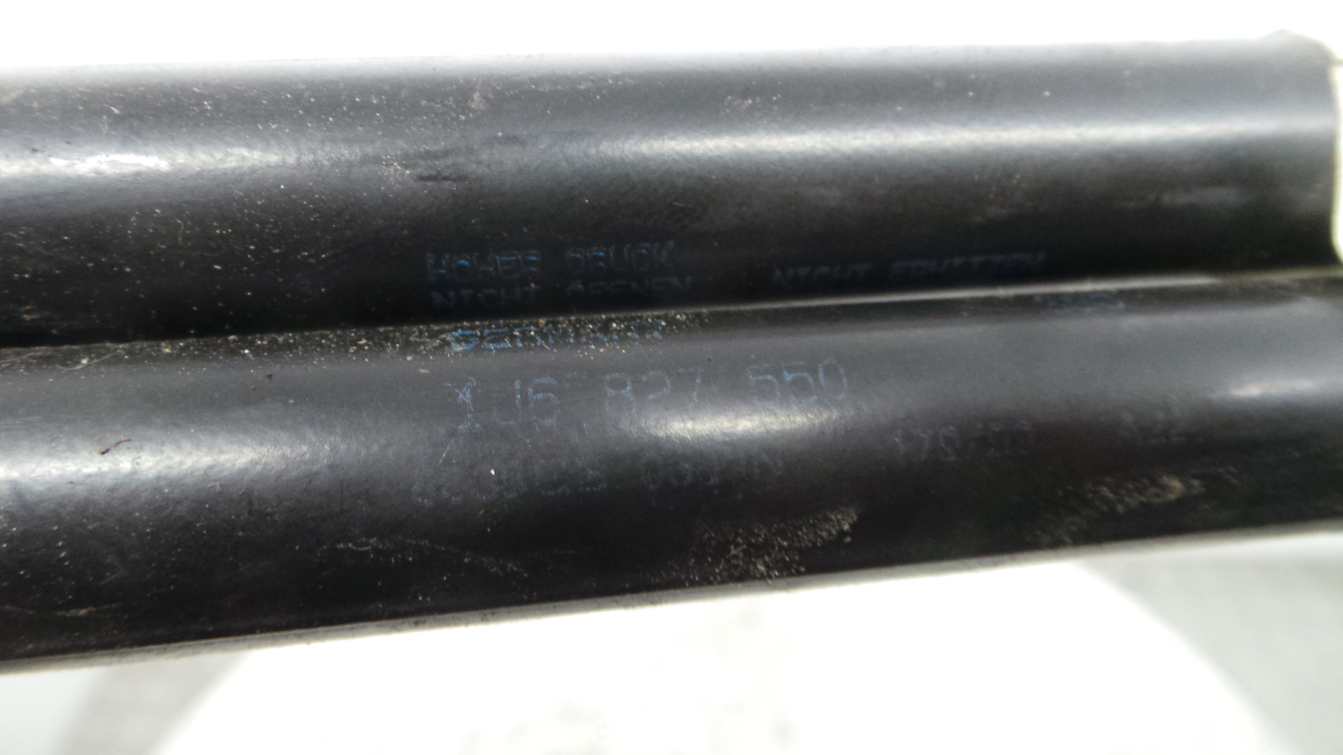 Amortecedor da Mala 1J6827550 - VW PASSAT B5 Estate (3B5), PASSAT B5 Variant (3B5)-36713480