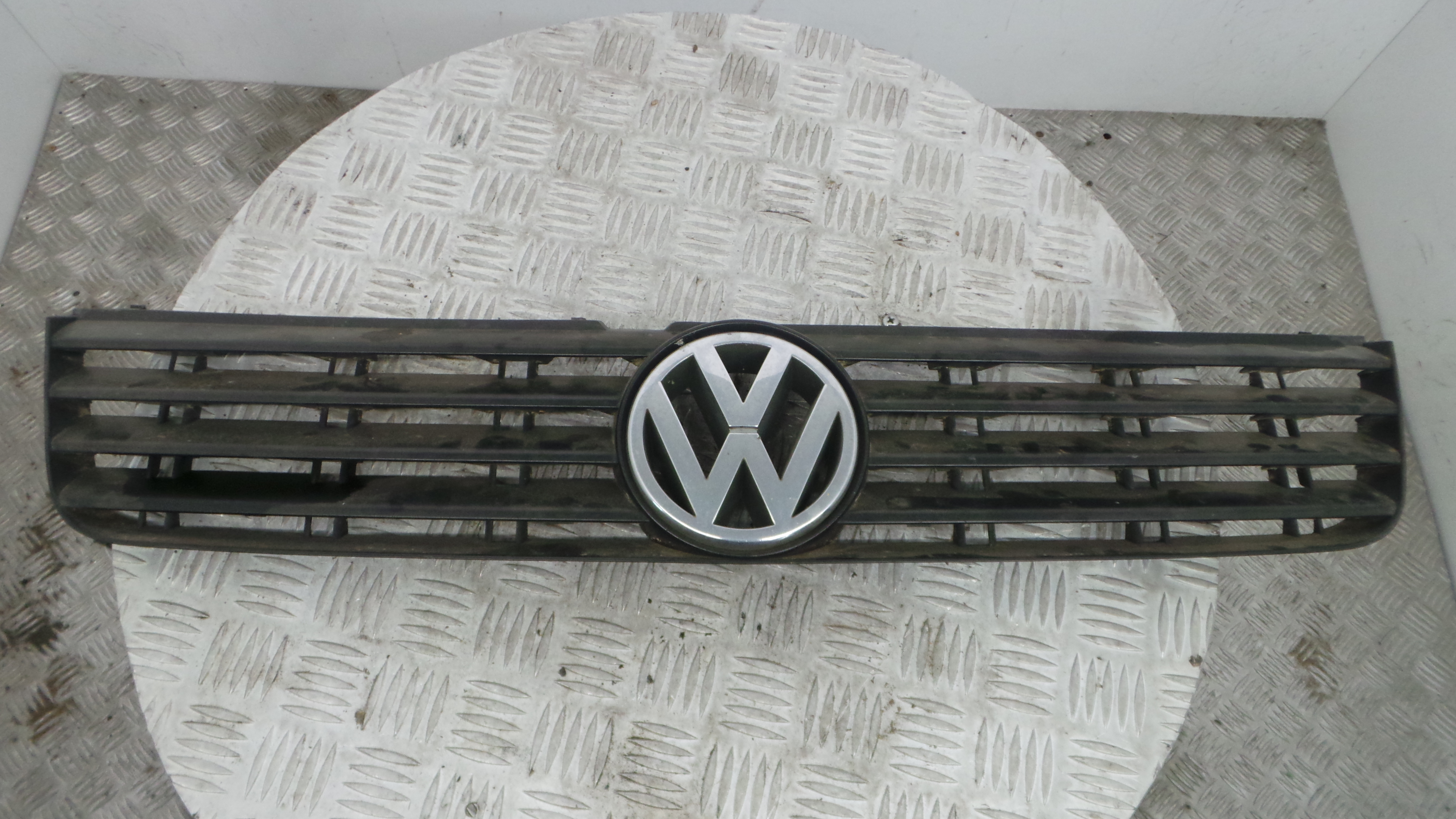 Grelha da Frente 3B0853653C - VW PASSAT B5 Estate (3B5), PASSAT B5 Variant (3B5)-36713488