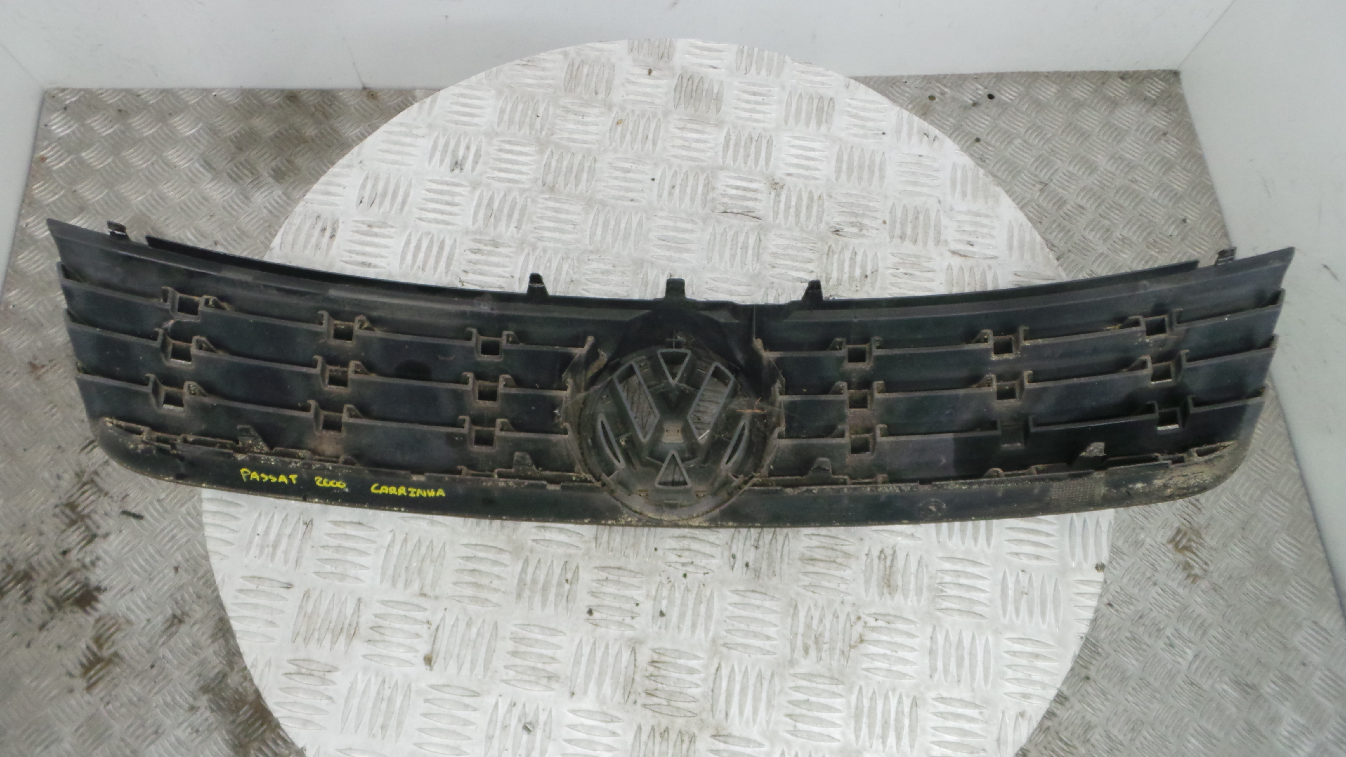 Grelha da Frente 3B0853653C - VW PASSAT B5 Estate (3B5), PASSAT B5 Variant (3B5)-36713488